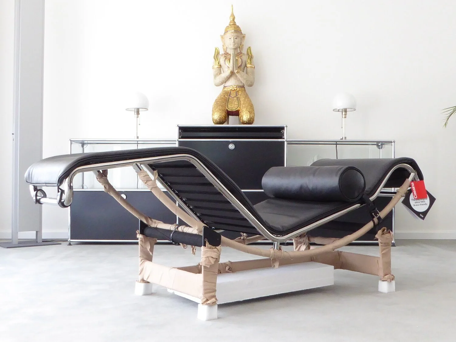 Cassina Le Corbusier LC4 Liege Leder schwarz Chrom, Top!