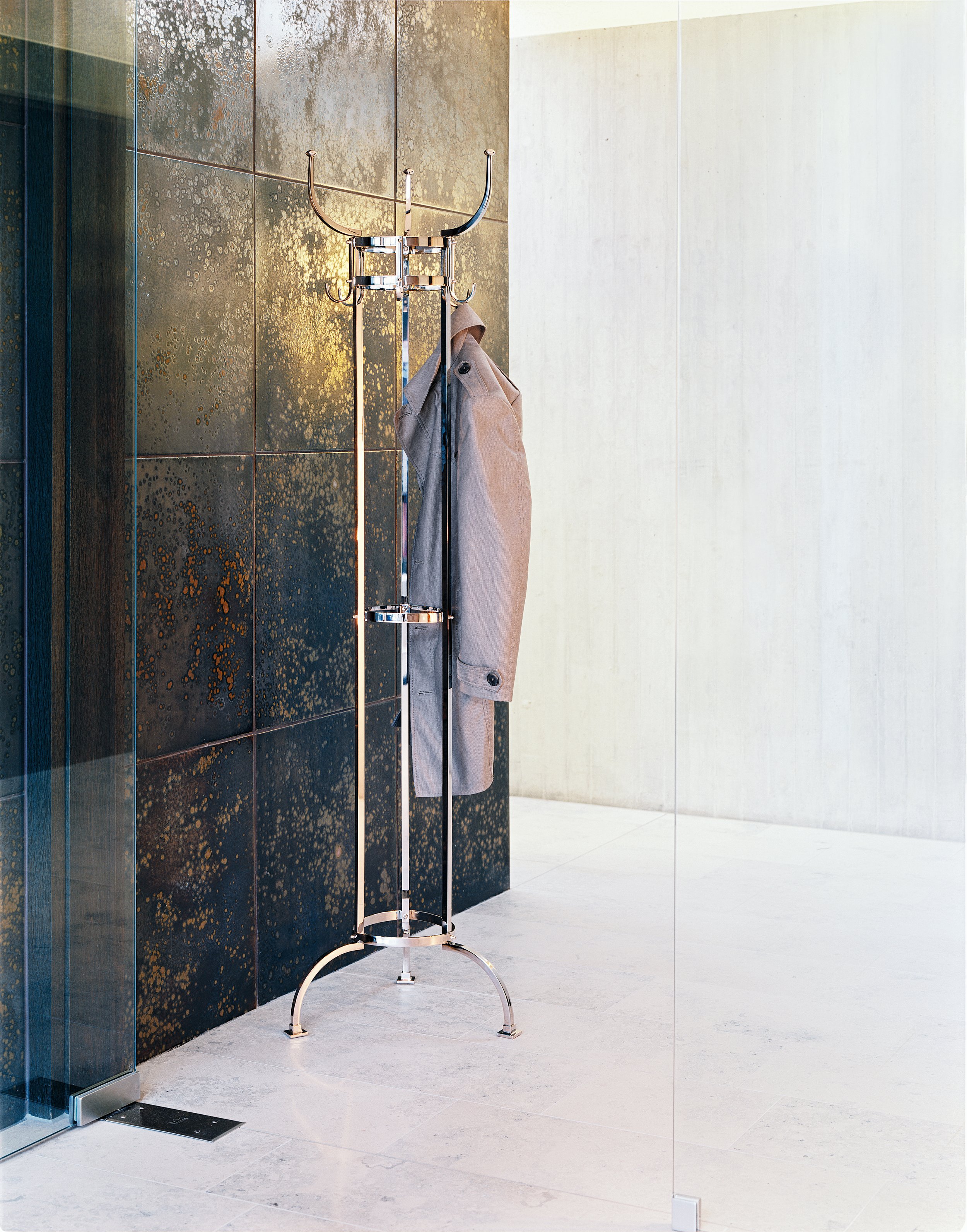 ClassiCon Nymphenburg Garderobenständer, Design Otto Blümel 1908