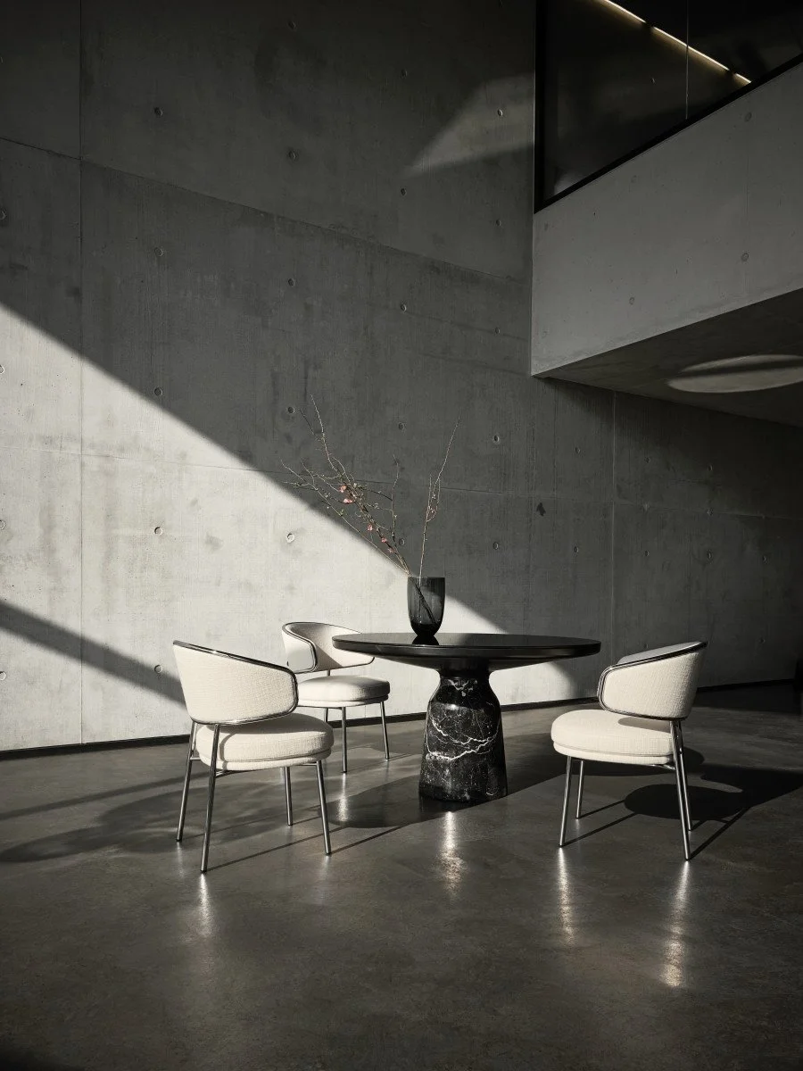 ClassiCon-aristo-armchair-chrome-bell-dining-table-nero-marquina-shia-vase-photo-frinzel.jpg