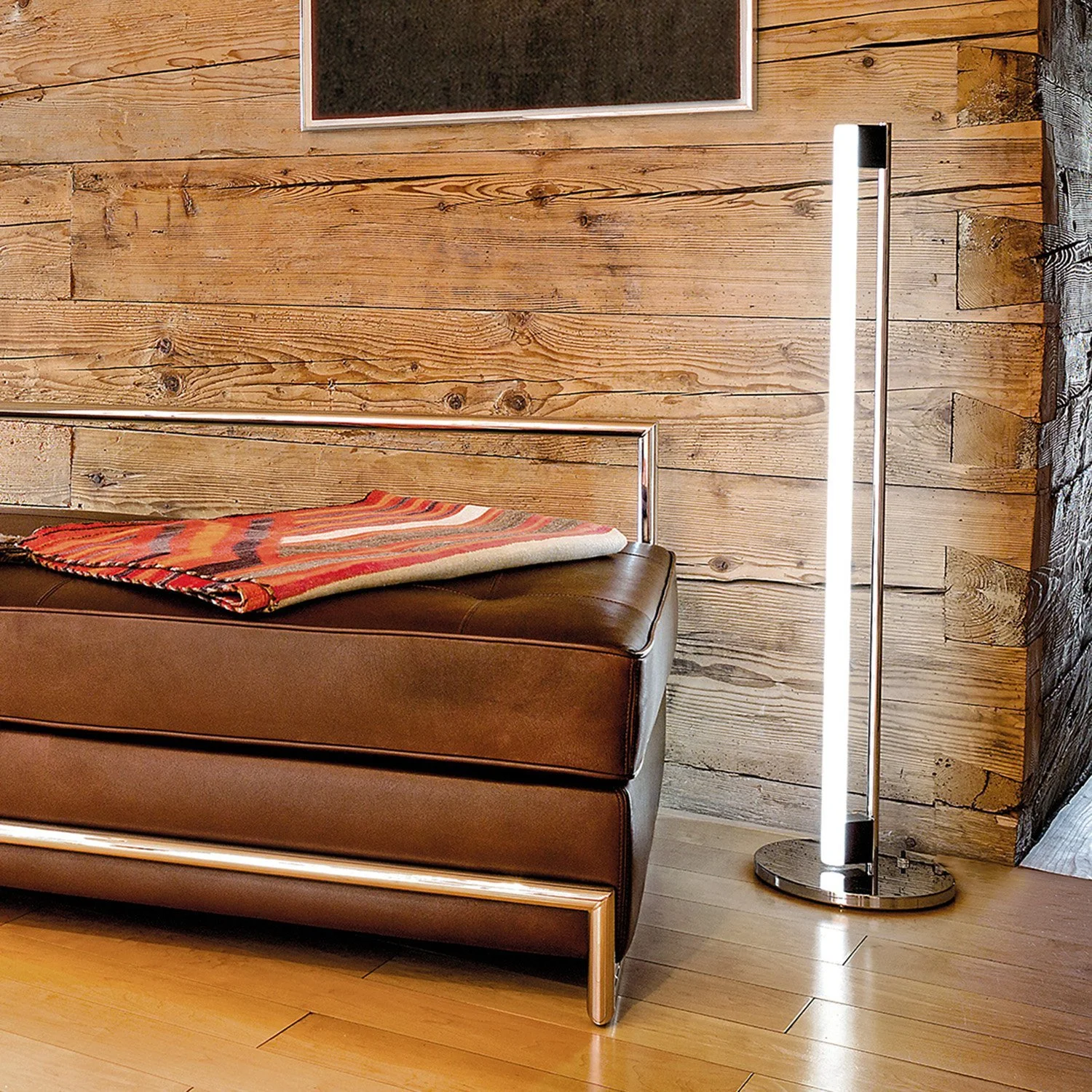 classicon-tube-light-eileen-gray-lifestyle-smow-22.jpg