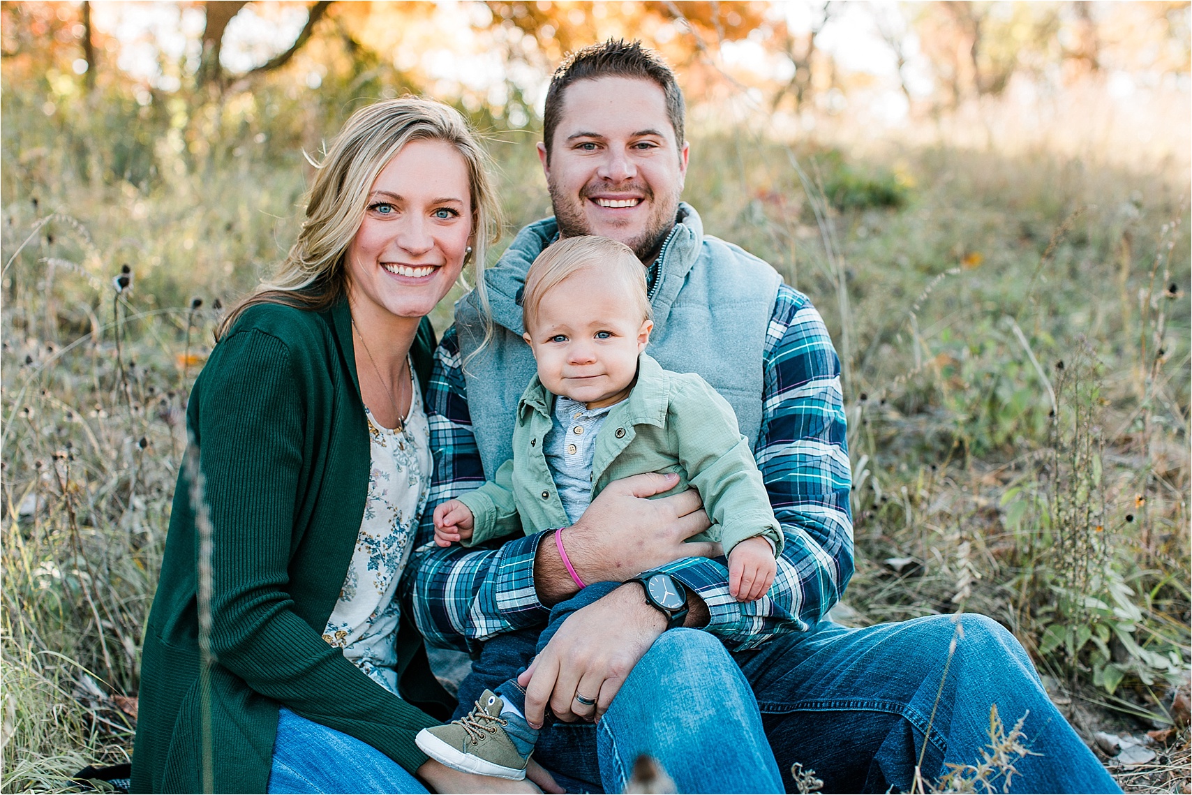 Minneapoils Family Photographer Long Lake Park New Brighton Fall Family Photos Mallory Kiesow-3.jpg