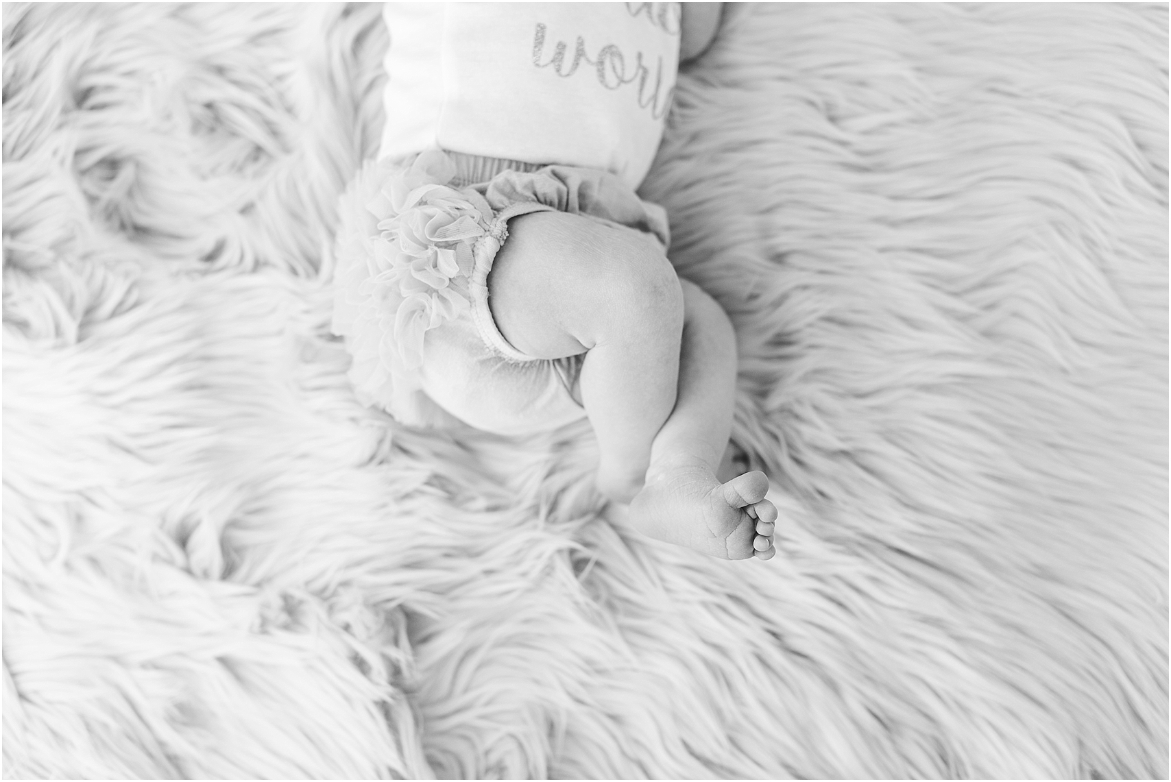 Minnesota Lifestyle In Home Newborn Photography Session Eagan Newborn Photography_0003.jpg