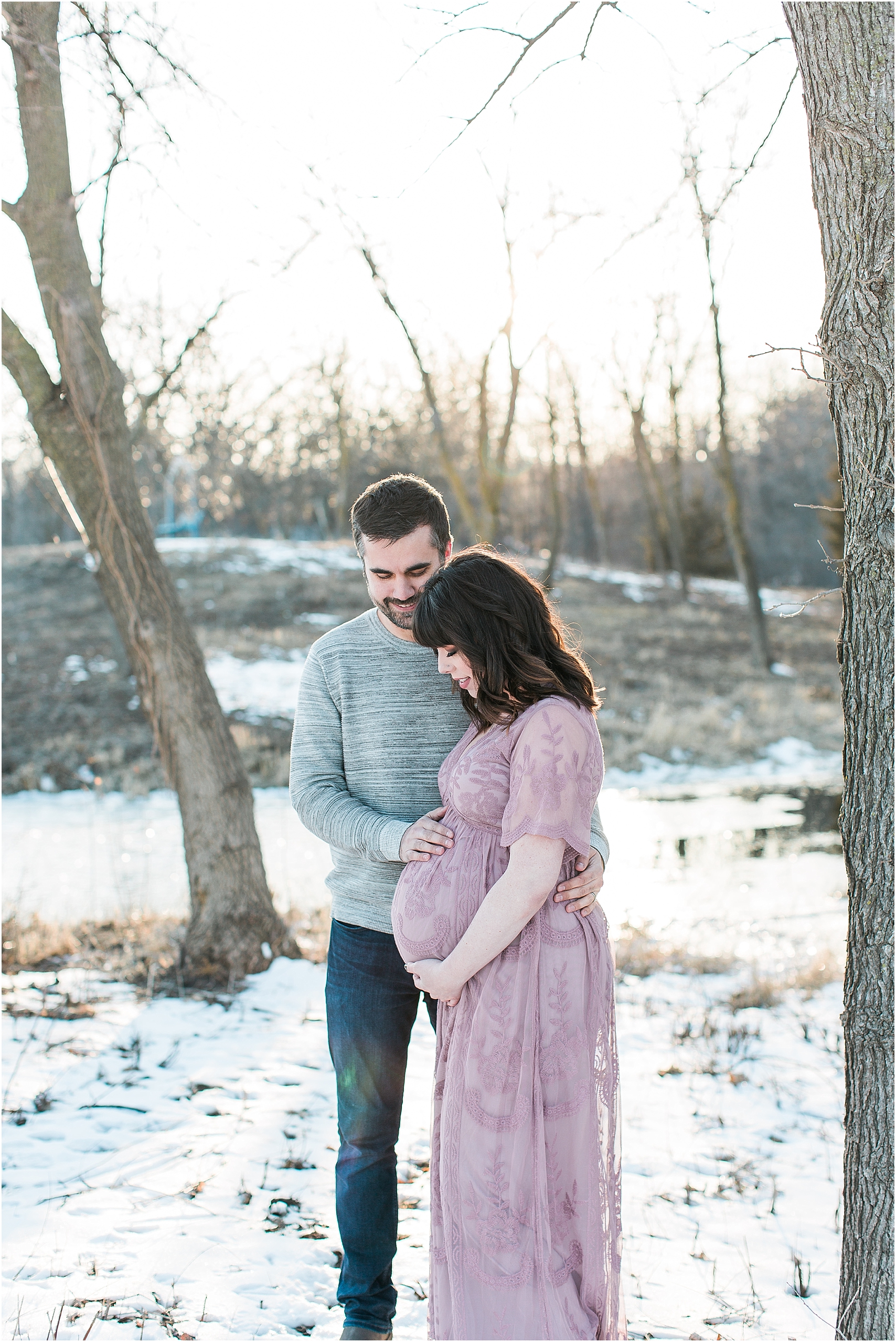 Minnesota winter maternity session Lakefront Park Prior Lake photographed by Mallory Kiesow, Minnesota maternity photographer_0004.jpg