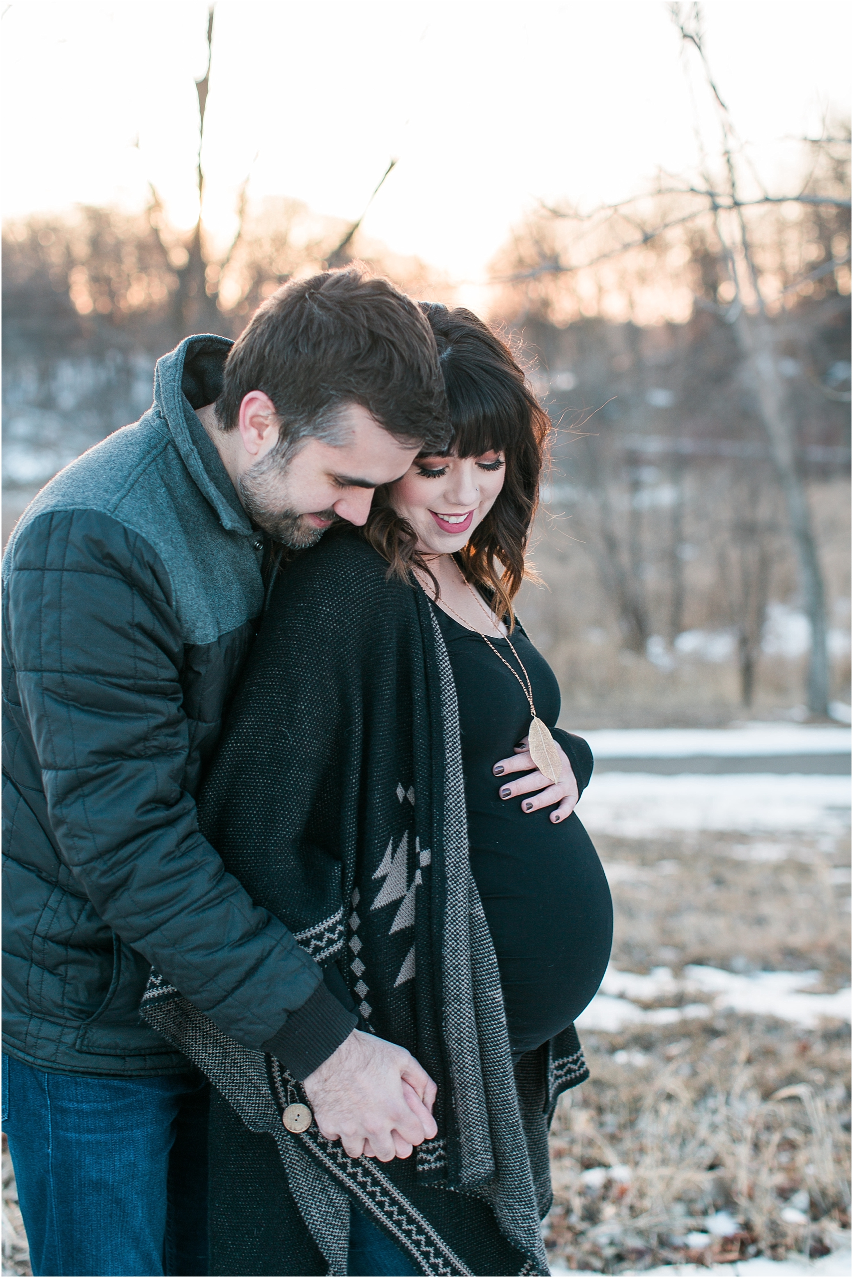 Minnesota winter maternity session Lakefront Park Prior Lake photographed by Mallory Kiesow, Minnesota maternity photographer_0012.jpg