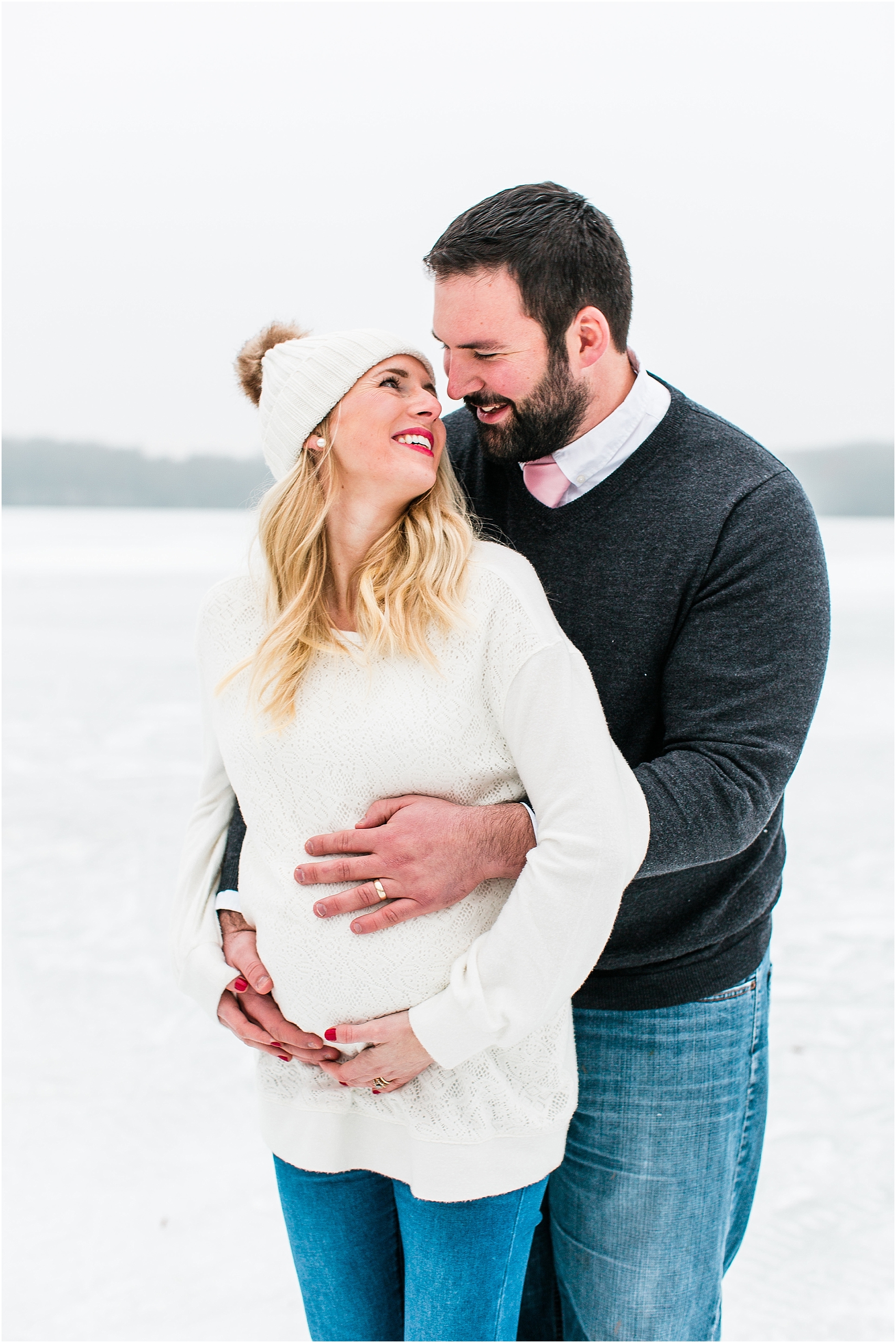 Minnesota winter maternity session Lake Ann Park Chanhassen photographed by Mallory Kiesow, Minnesota maternity photographer_001.jpg