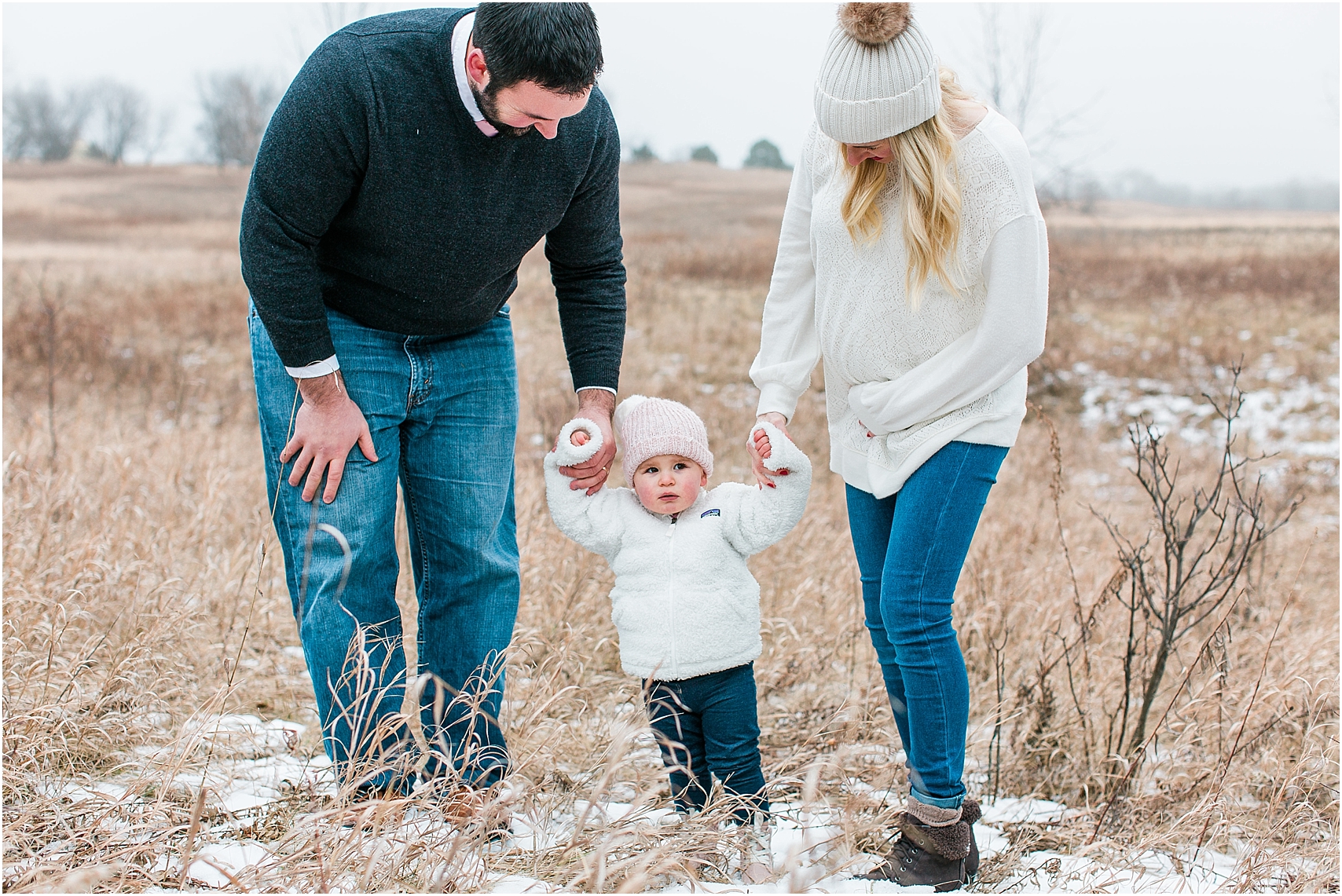 Minnesota winter maternity session Lake Ann Park Chanhassen photographed by Mallory Kiesow, Minnesota maternity photographer_009.jpg