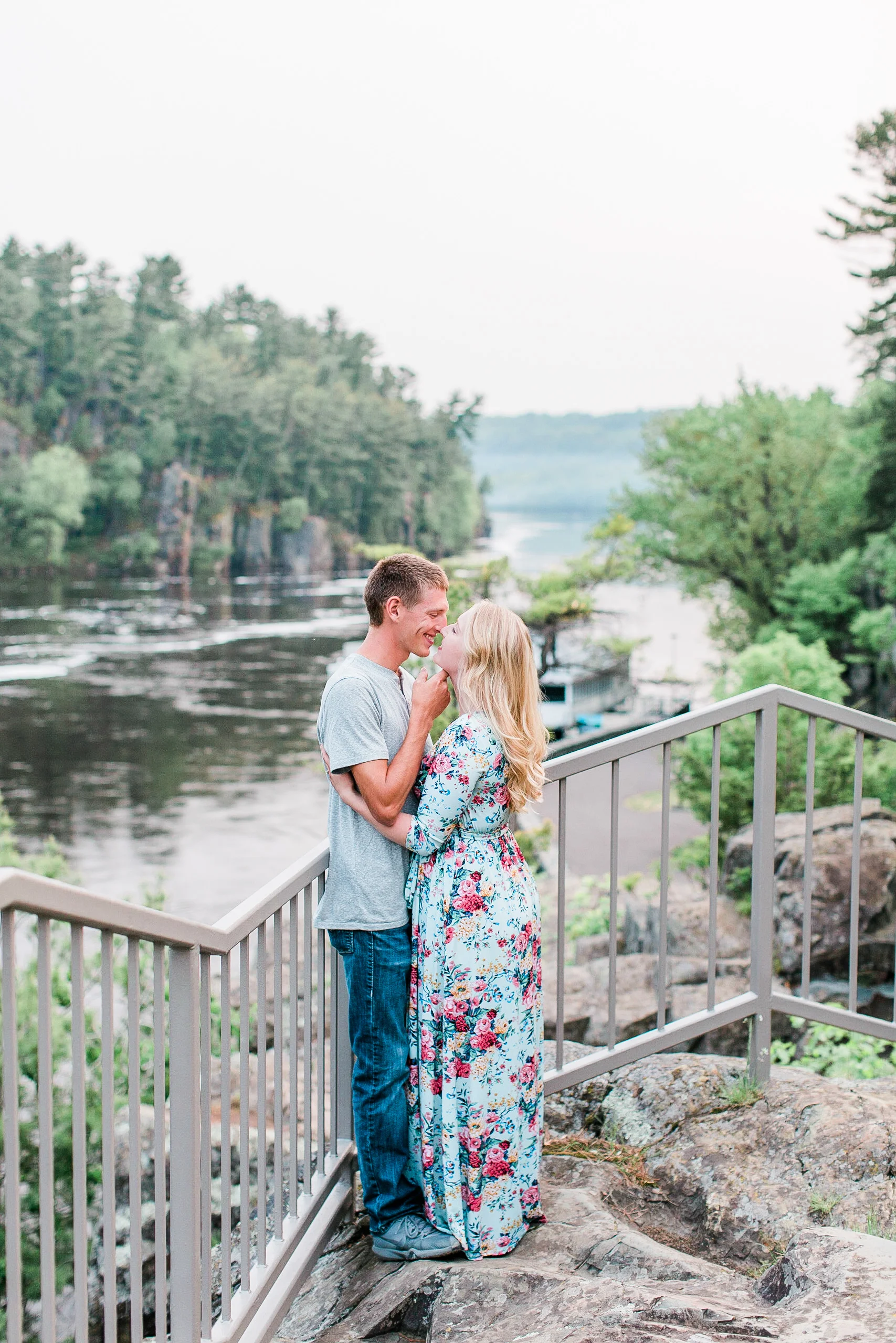 Hannah &amp; Erick | Taylors Falls Engagement