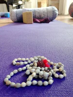 mala-meditation.jpg