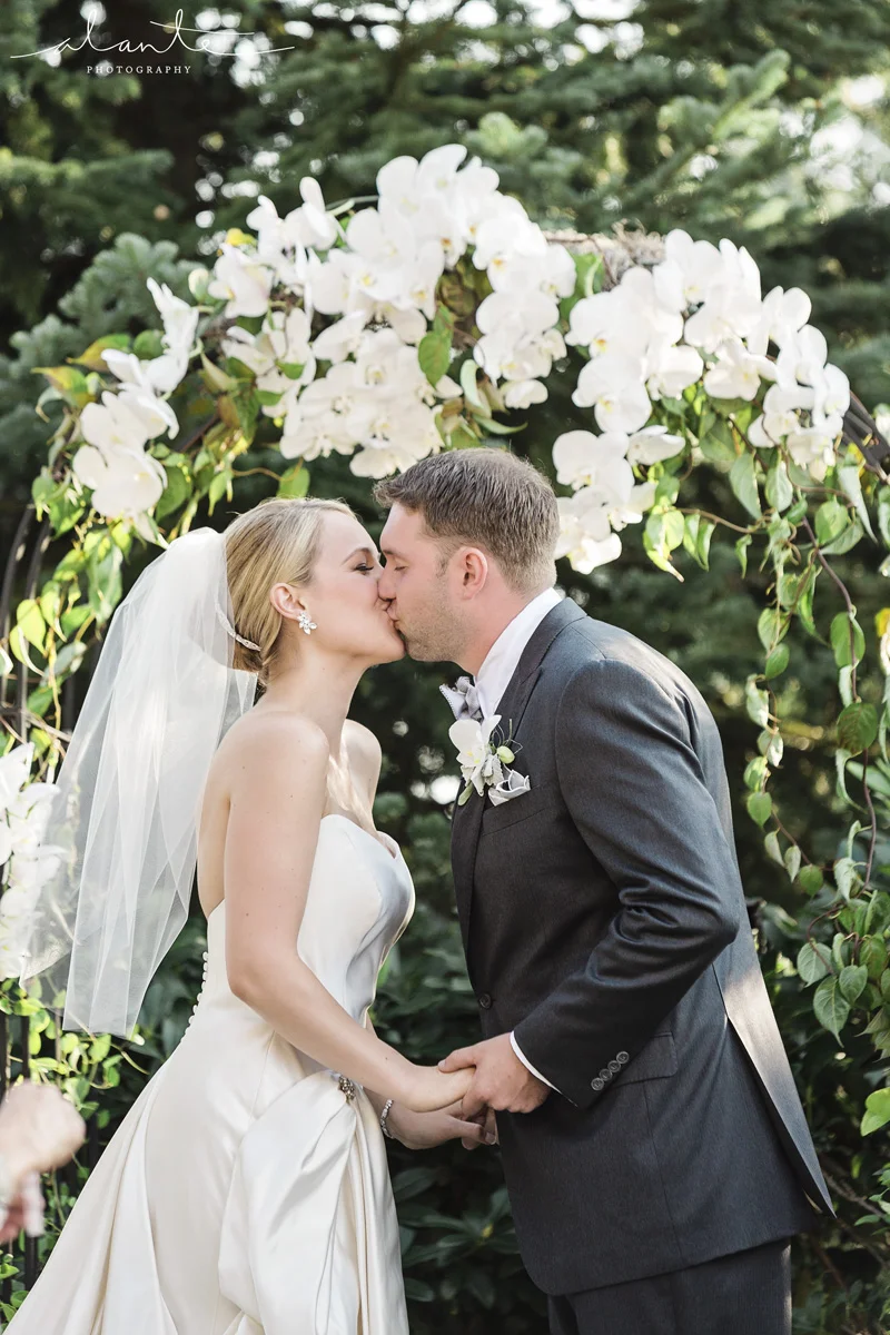 Woodinville Wedding at Vintner's Door by Alante Photography | Event Success