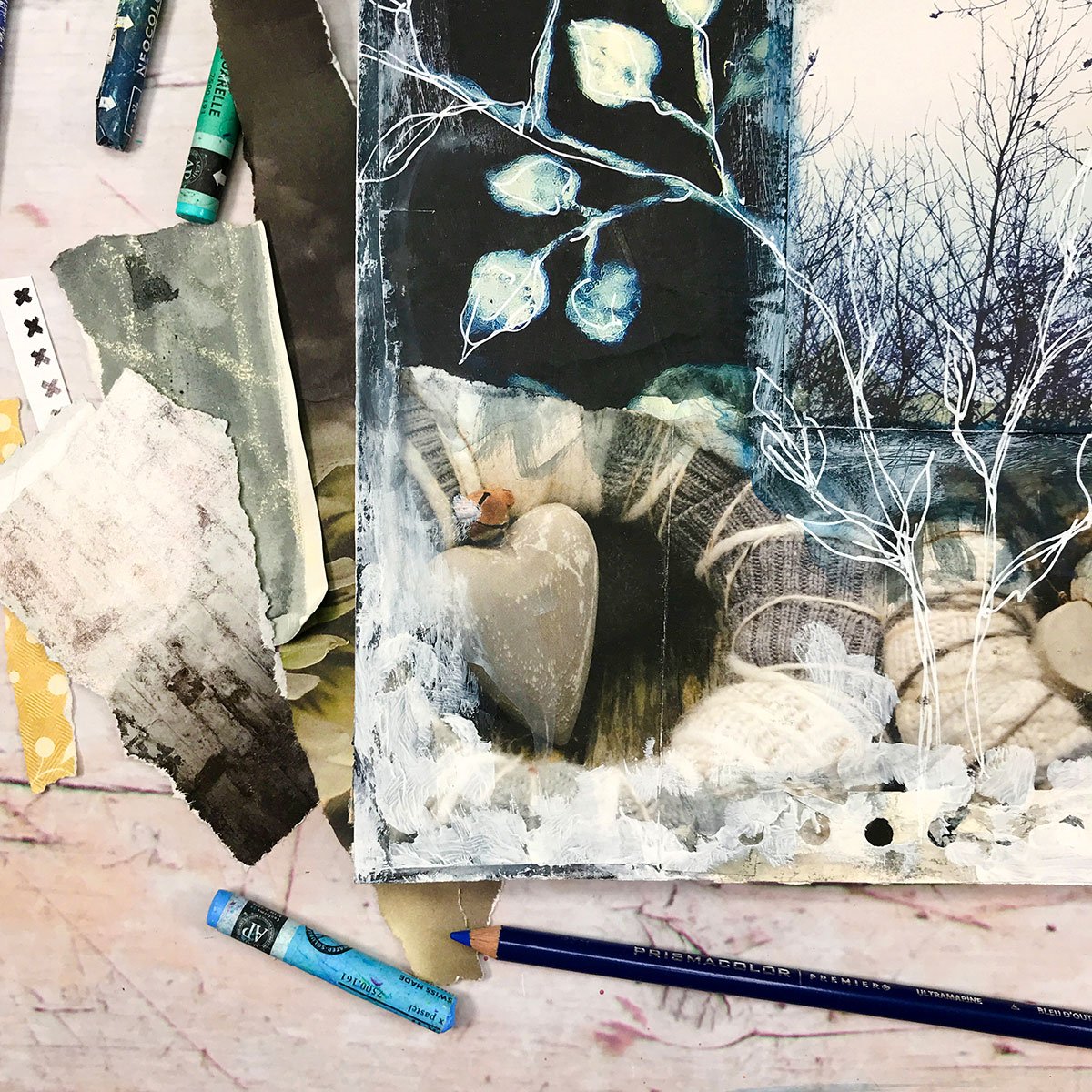 Deep blue in my art journal — Laly Mille Mixed Media Art