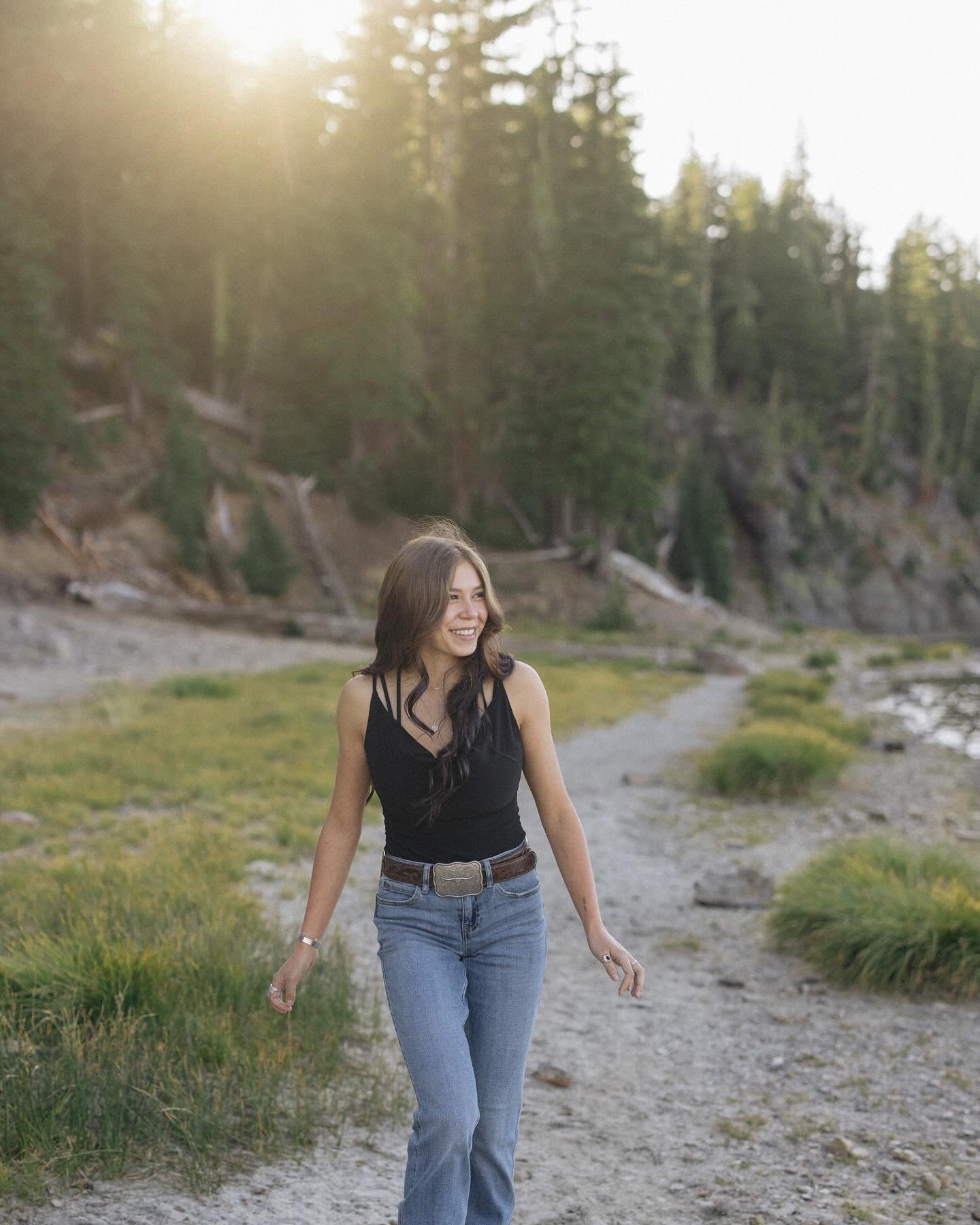 Just another reminder that I&rsquo;m gonna be in the bend area May 31 - June 2 !! Would love to do a session or two while I&rsquo;m up there. &mdash; Moments from Samantha&rsquo;s Senior session up at Three Creek Lakes in Sisters! 

-
-
-

#gabrielra