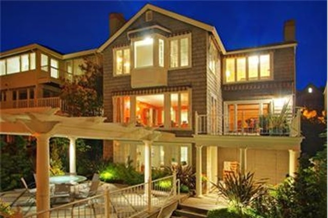 46th Avenue NE | Seattle Sold for $1,648,500 Represented the Buyer