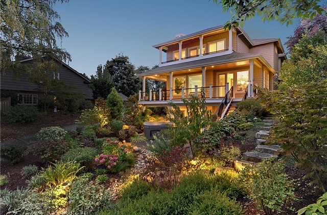Seward Park Avenue S | Seattle Sold for $1,062,720 Represented the Seller