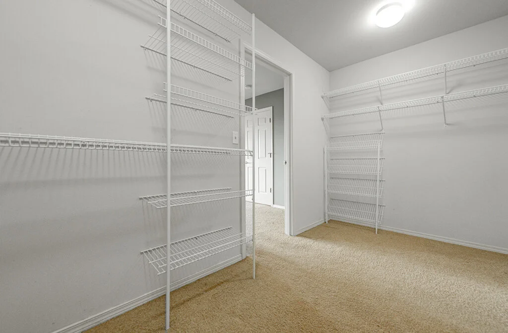 master bedroom closet 2.jpg
