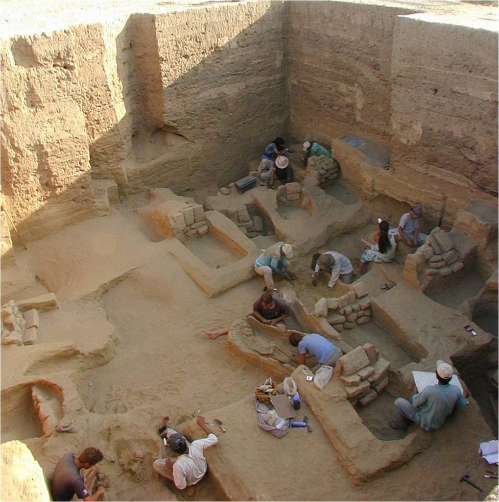  Check out that trench! Archaeologists dig deep while excavating an ancient Moche tomb in San Jose de Moro, Peru. 