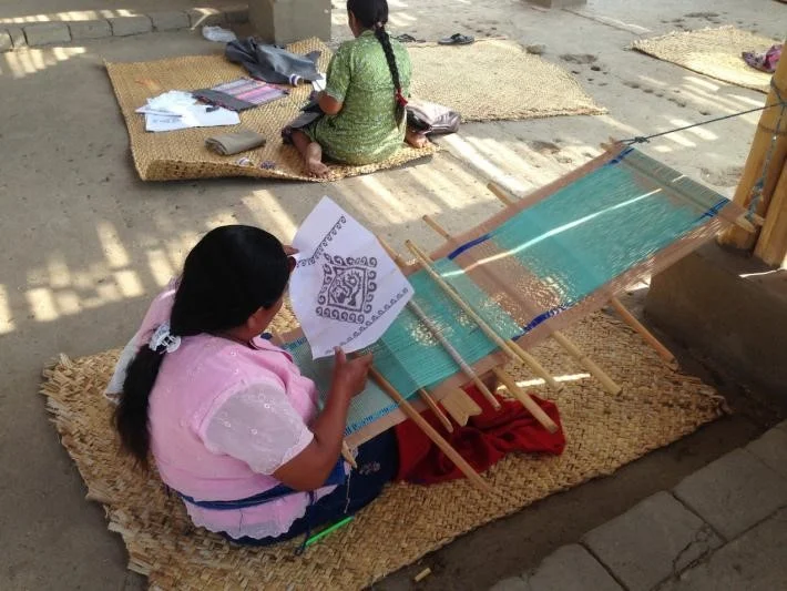 Lambayeque: Artisans Use Ancient Techniques in their Textiles - November 2014 (Spanish)