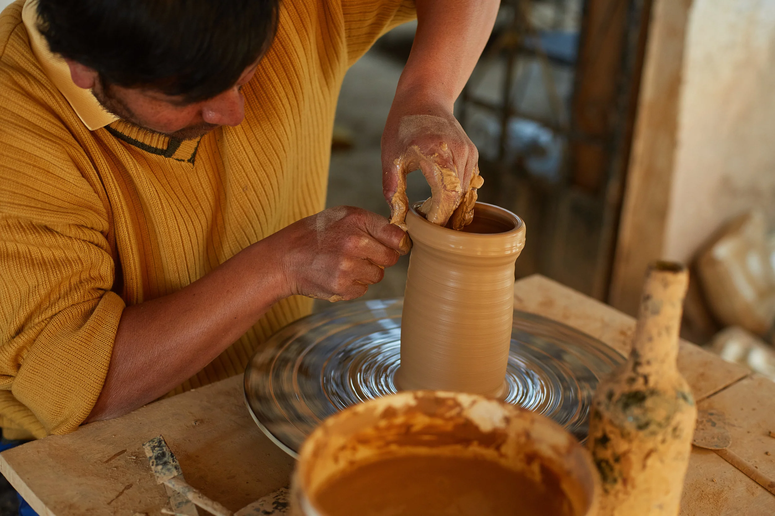 Teófilo en el torno.jpg
