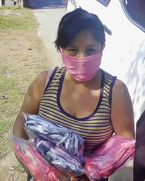 We nominate Luz Vicente for @vitalvoices #voicesofresilience! Luz is a small business owner in Lima, Peru who has been working tirelessly to make #masks for vulnerable members of her community and healthcare workers. Luz is curren