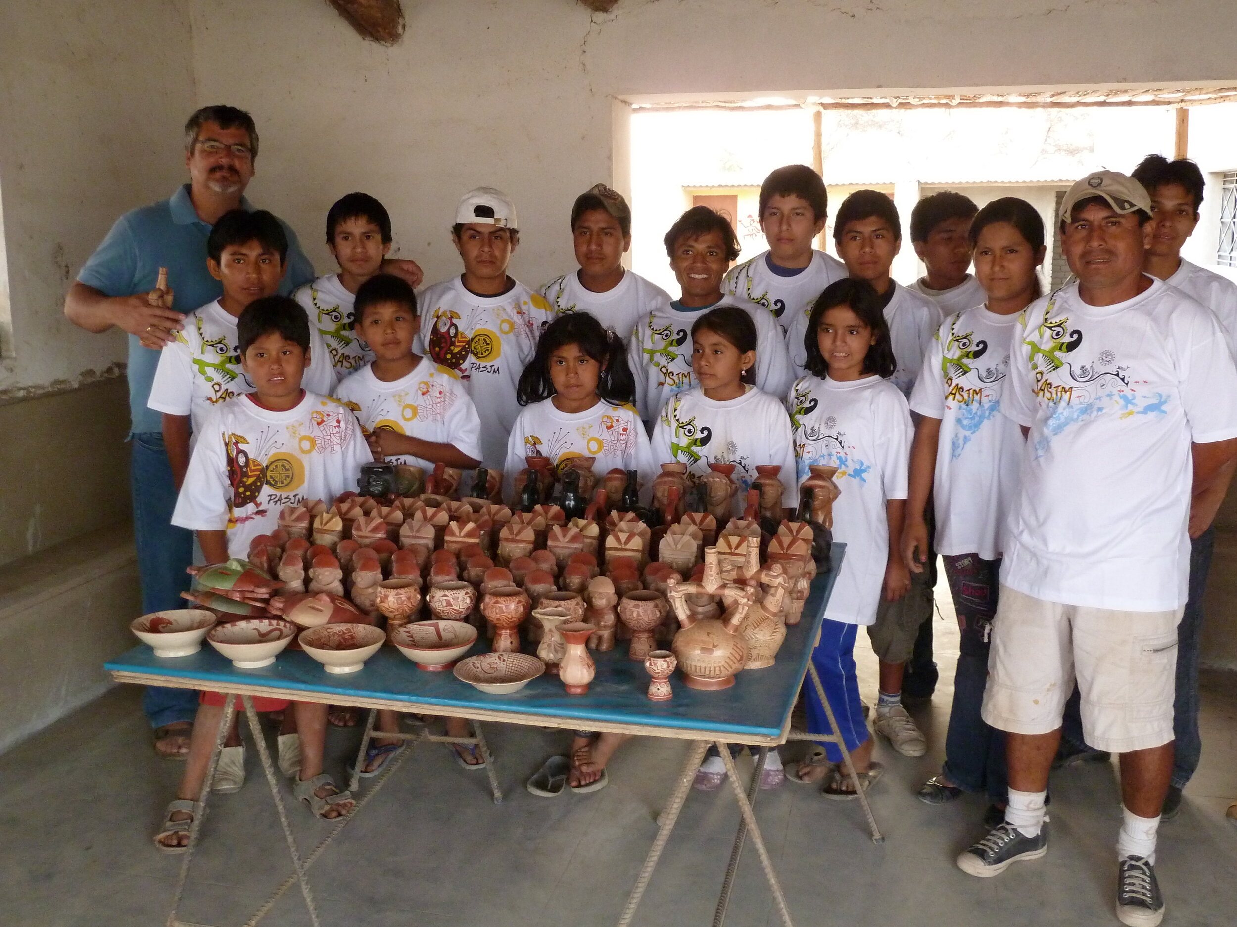  While the cultural heritage of San Jose de Moro is rich, the present local community is a poor one. And so, alongside excavations, Professor Castillo Butters and his team started a community development program. It struggled: “For years we were doin