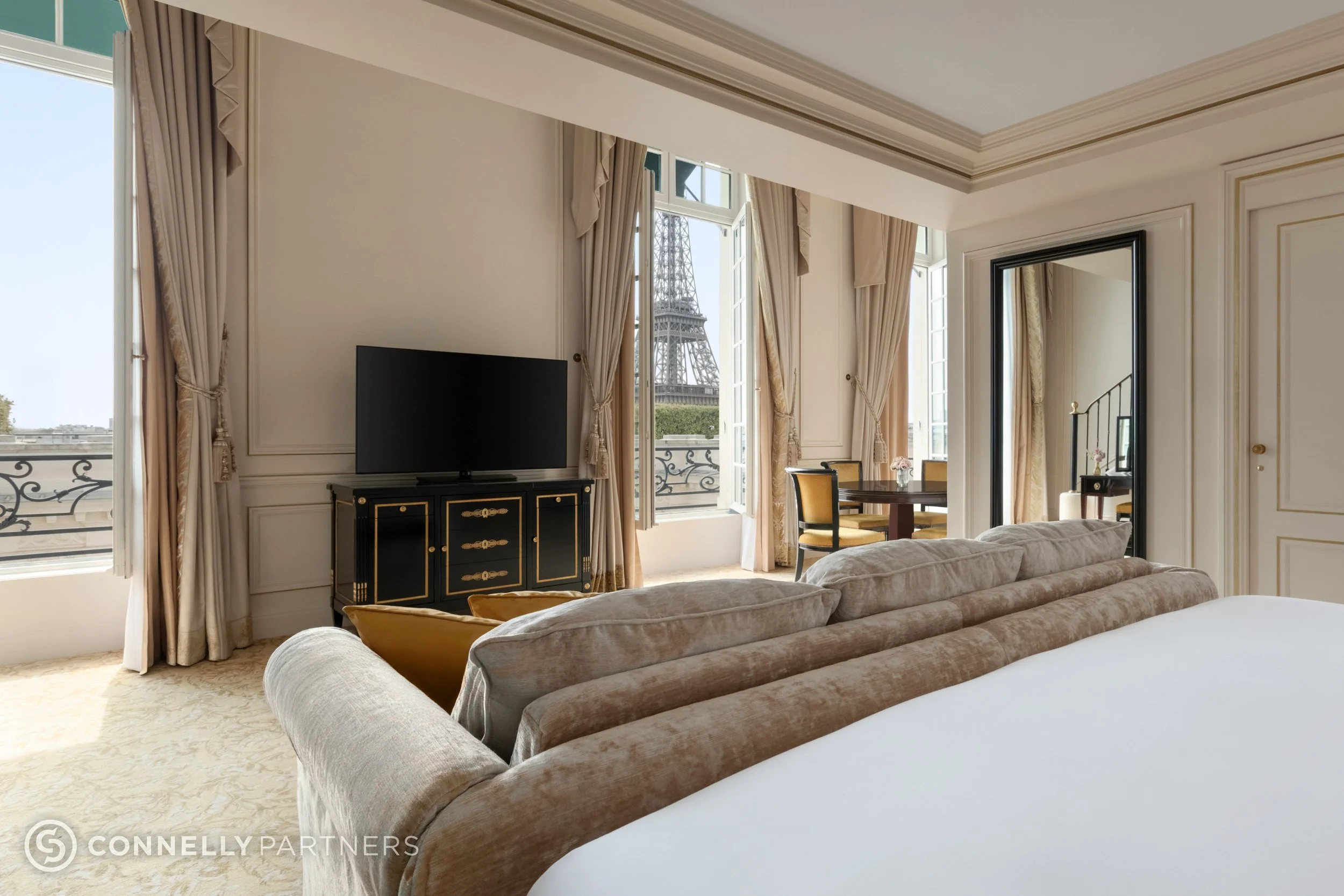  Client: Connelly Partners • Project: Shangri-La Paris, France • Photographer: Marcelo Barbosa • Produced by: Connelly Partners 04/08/2025 
