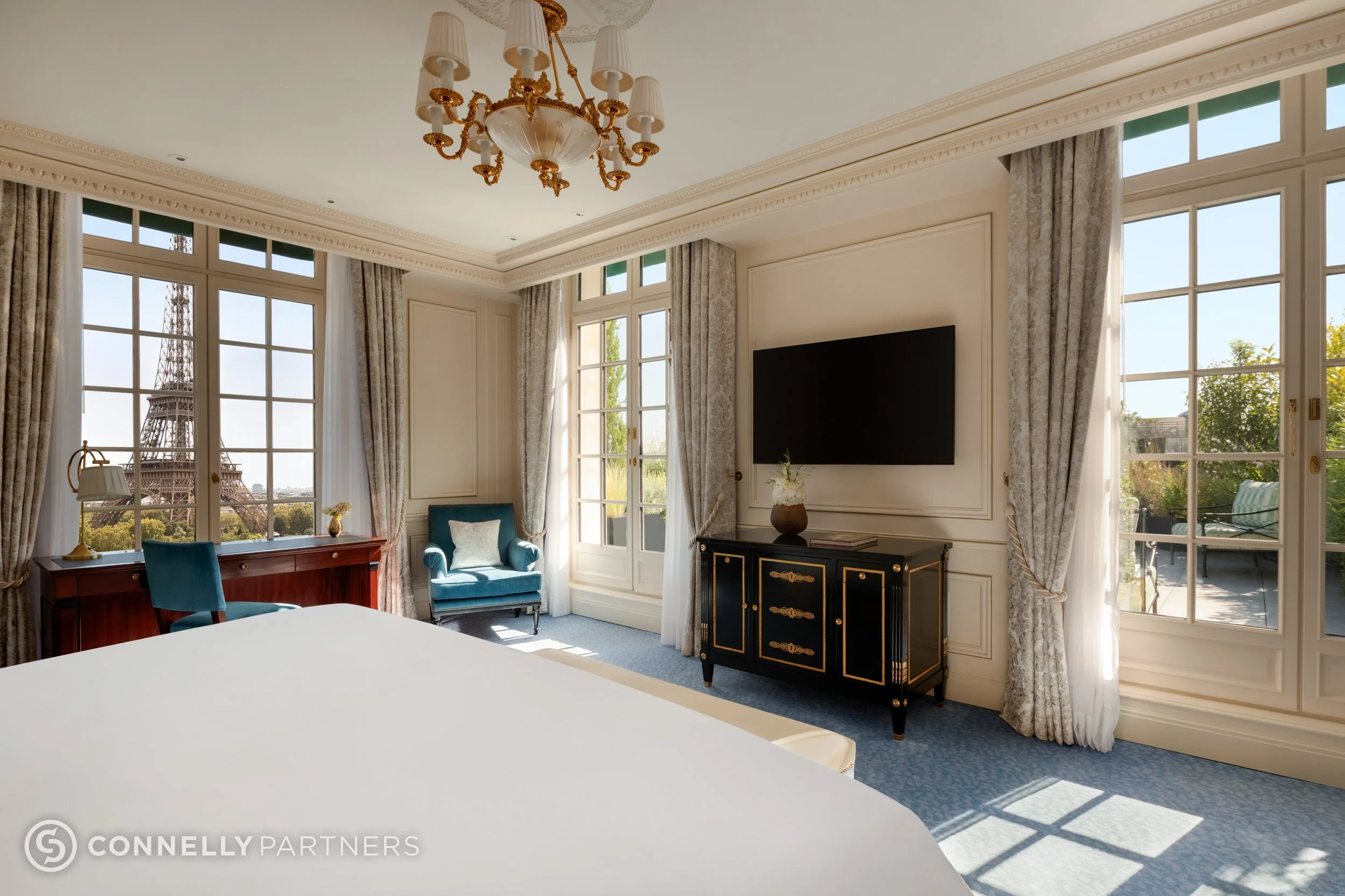  Client: Connelly Partners • Project: Shangri-La Paris, France • Photographer: Marcelo Barbosa • Produced by: Connelly Partners 04/08/2025 