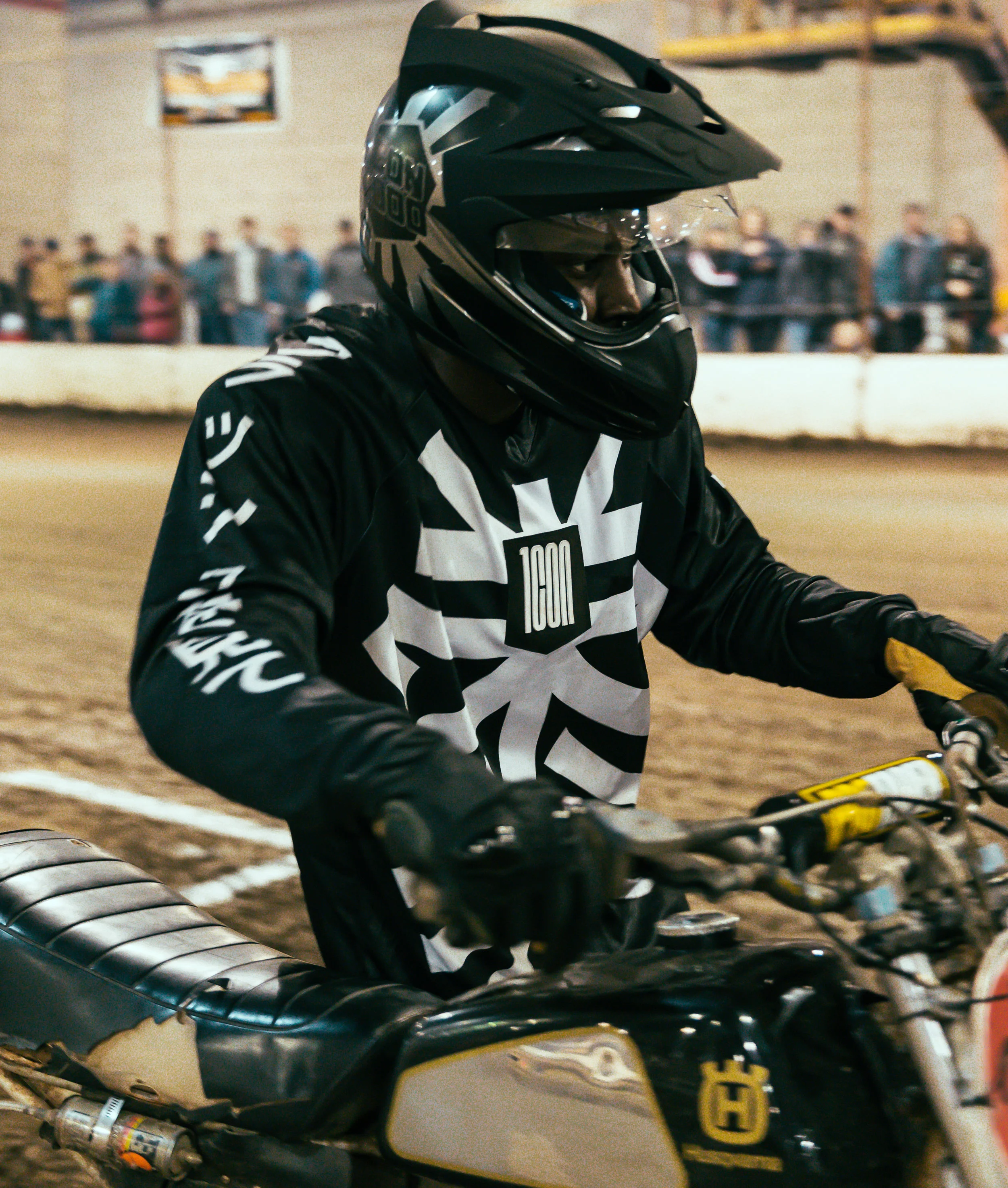 Helmet: (ICON1000) Jersey: (ICON1000) GLOVES: (ICON1000)