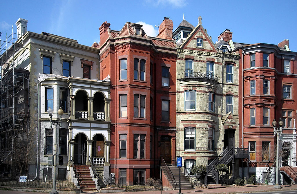 Logan Circle rowhouses, picture by AgnosticPreachersKid