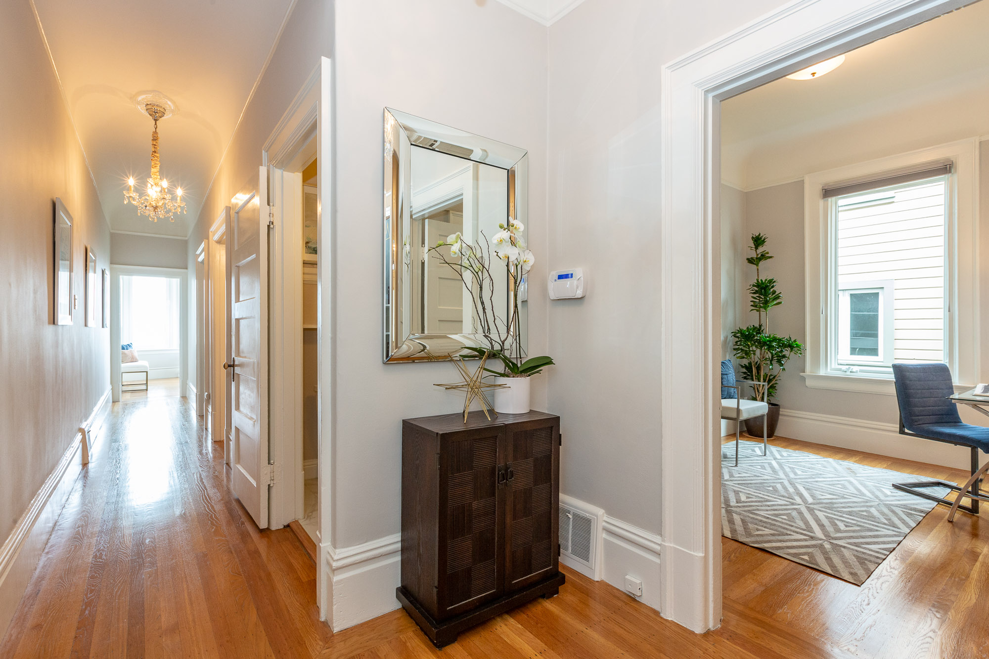 972 Union Street, San Francisco - Entry Hallway