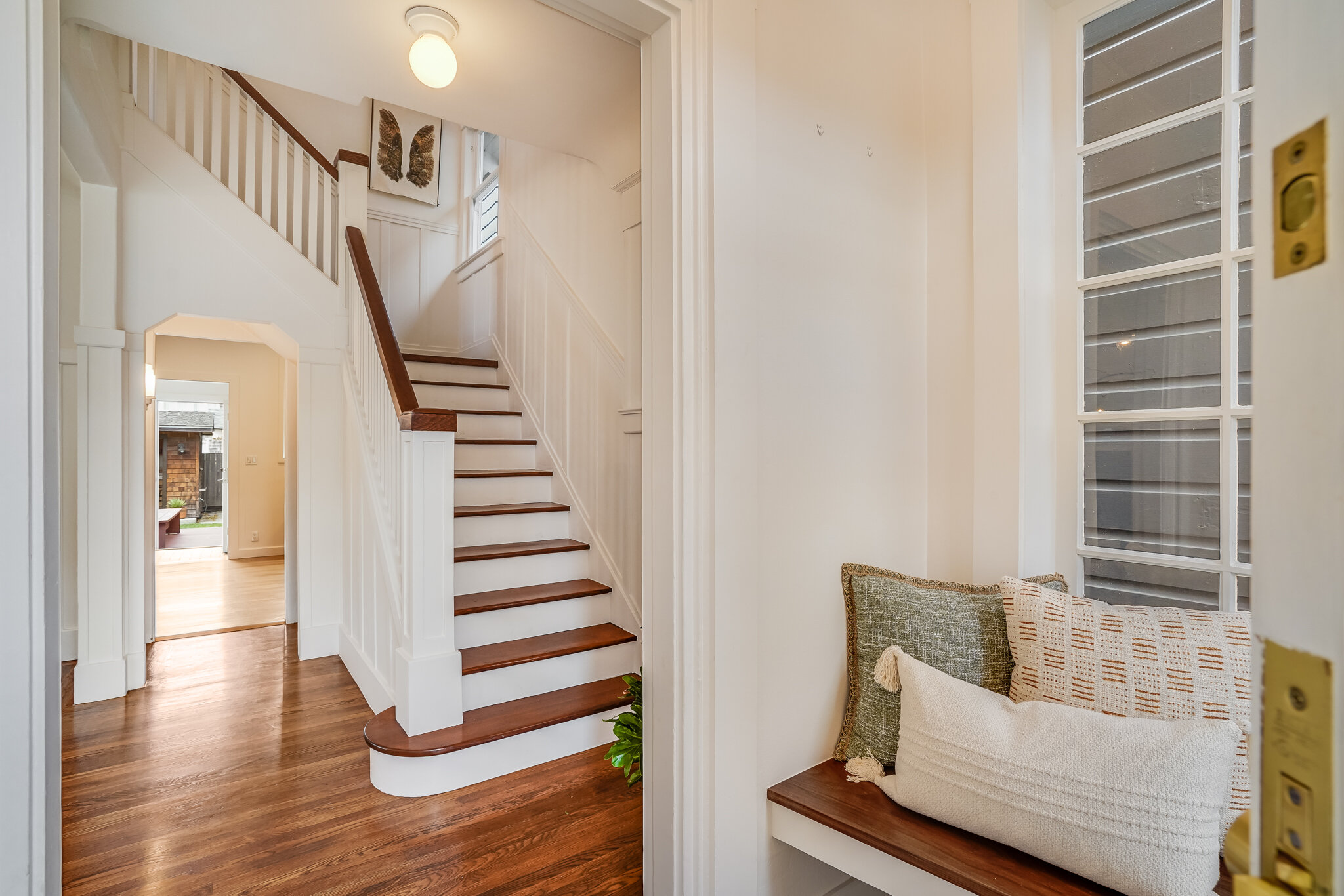 4032 Irving Street - Entryway/Staircase