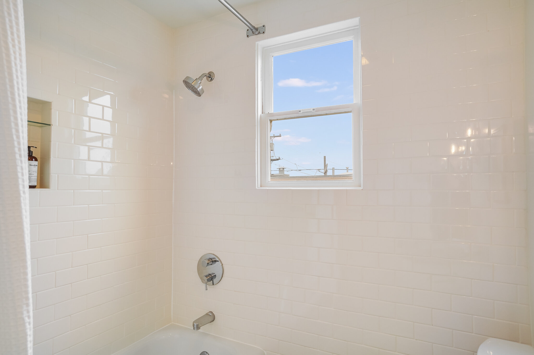 4032 Irving Street - Bathroom