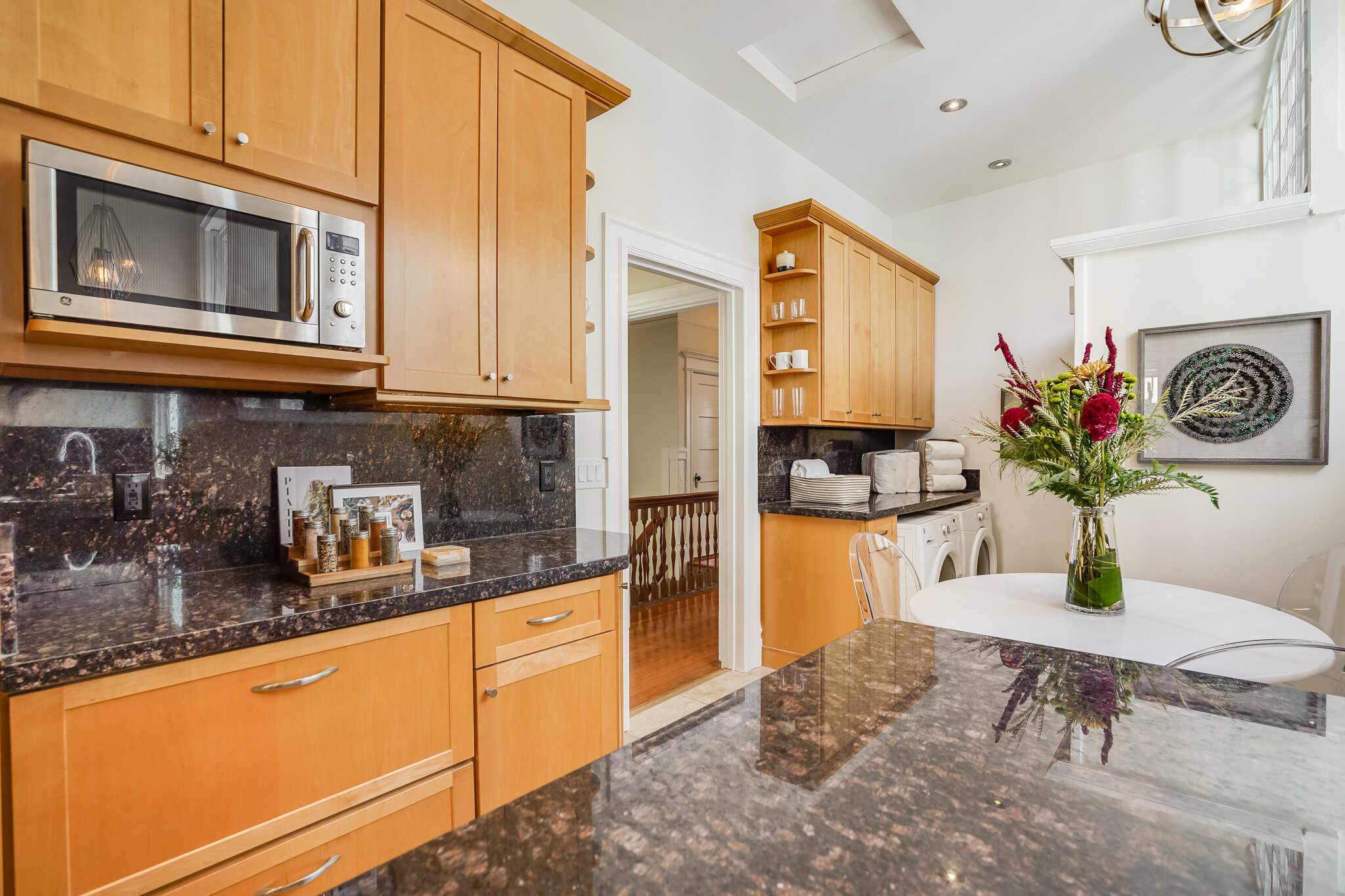 558 Ashbury Street - Kitchen