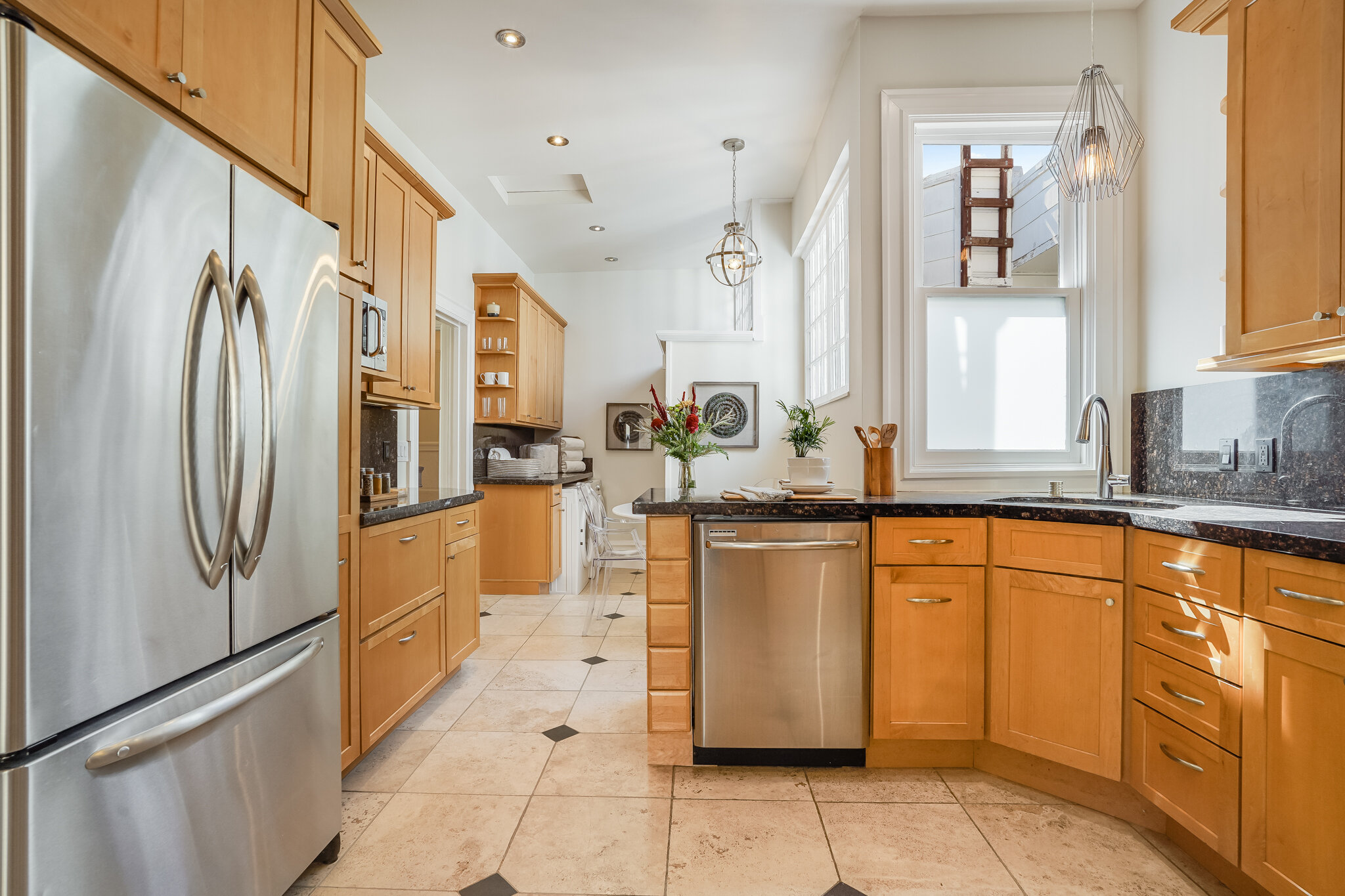  558 Ashbury Street - Kitchen 