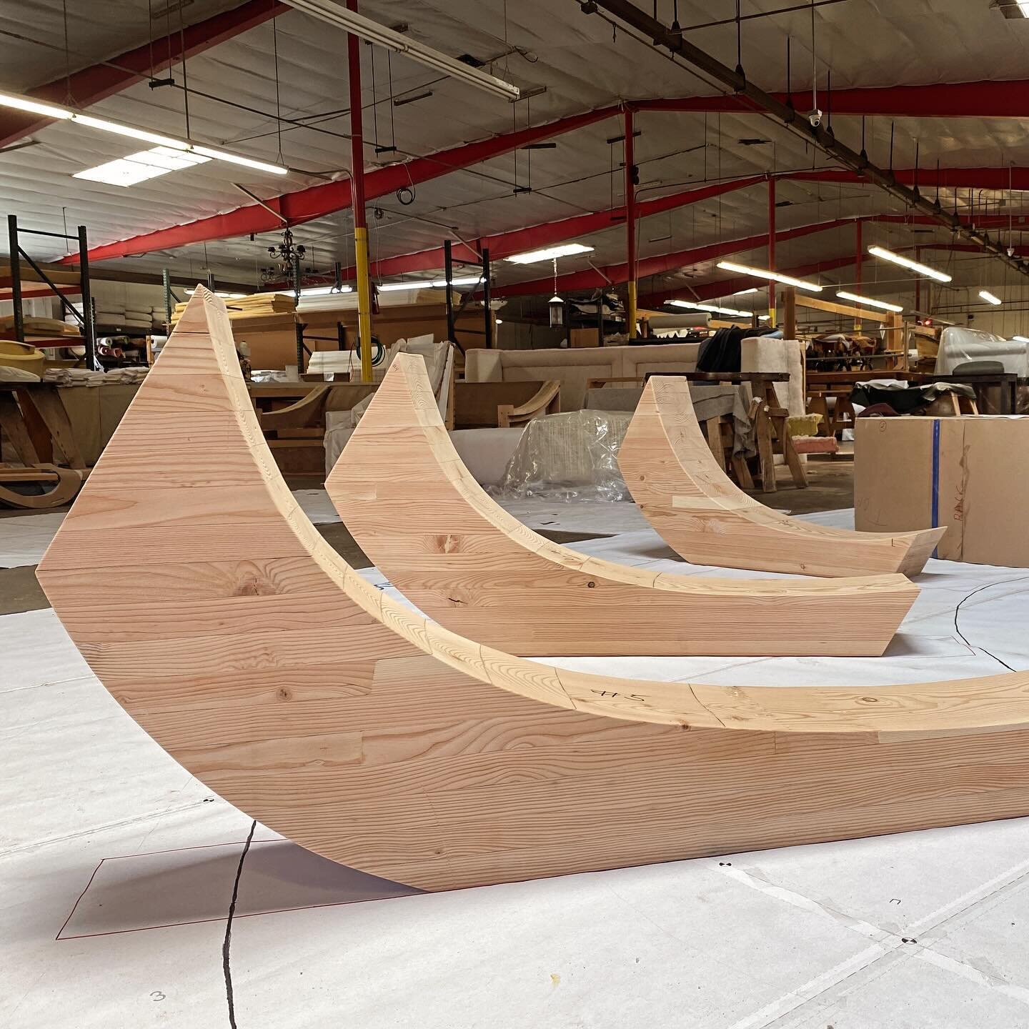 Something amazing brewing at @gbfurniture : Our custom sofa for the #schwimmerresidence coming soon 👀🛋️
.
.
.
#customfurniture #customfurnituredesign #furniture #furnituredesign #design #interior #interiordesign #furnituremaker #fabrication #glulam