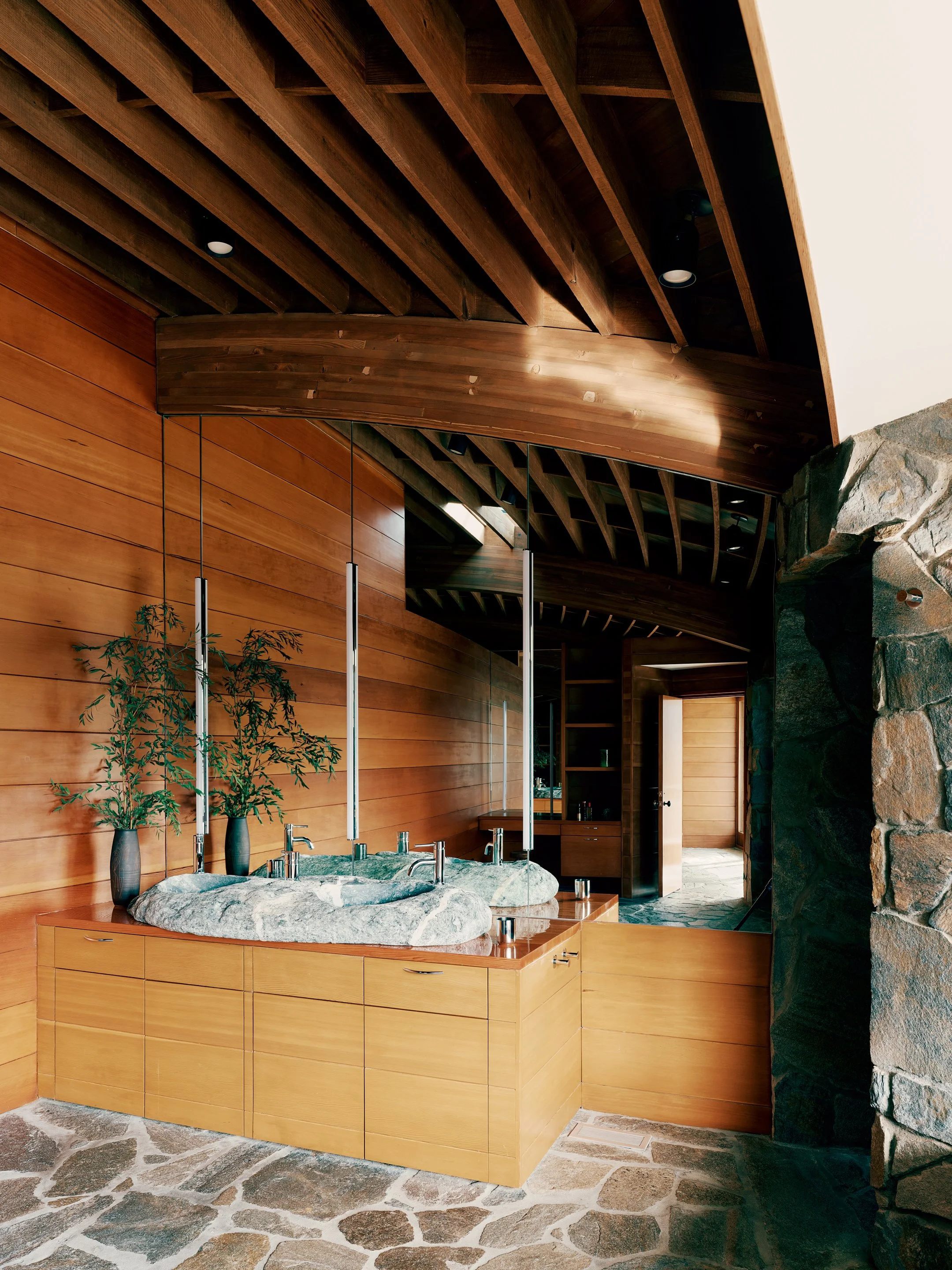Master Bathroom with Custom Boulder Sink – Lautner Castle