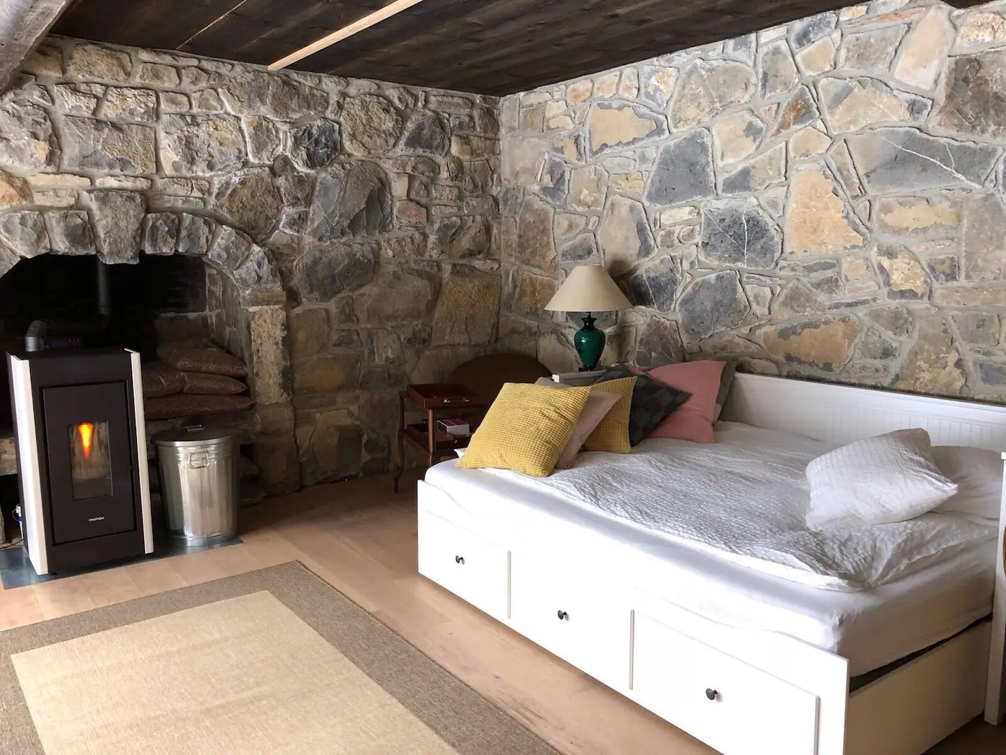 Lounge - Sofa Bed (18-58).jpg