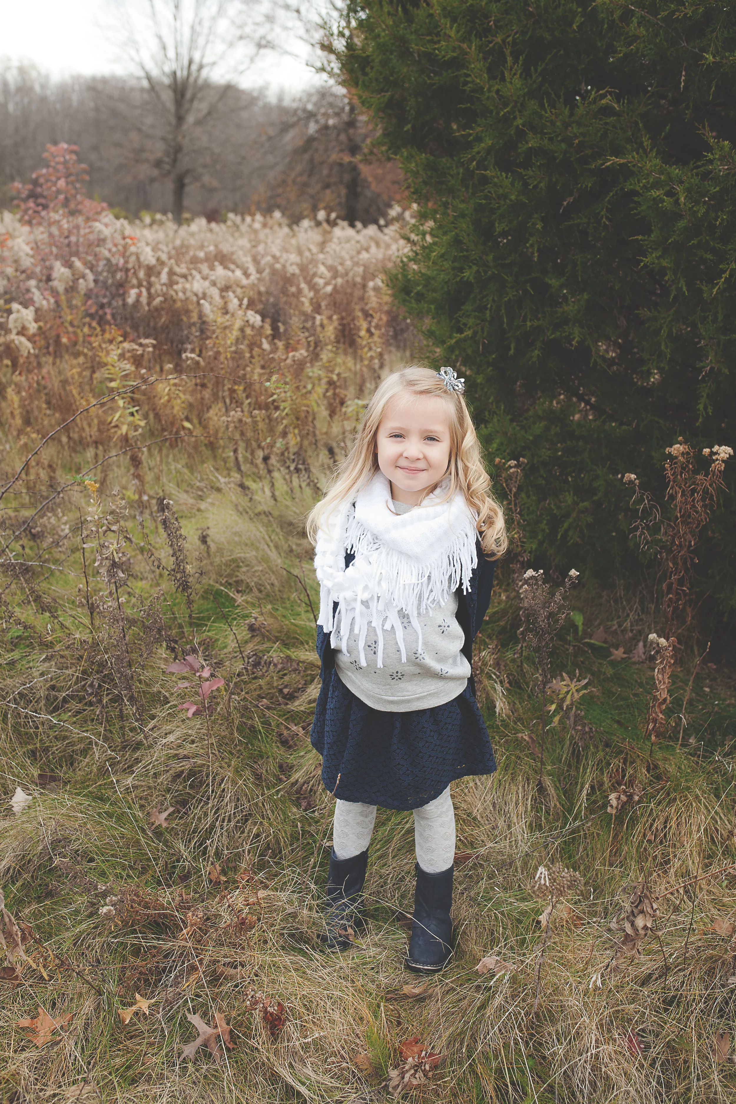 Worthington Photographer, Fall on location session, family