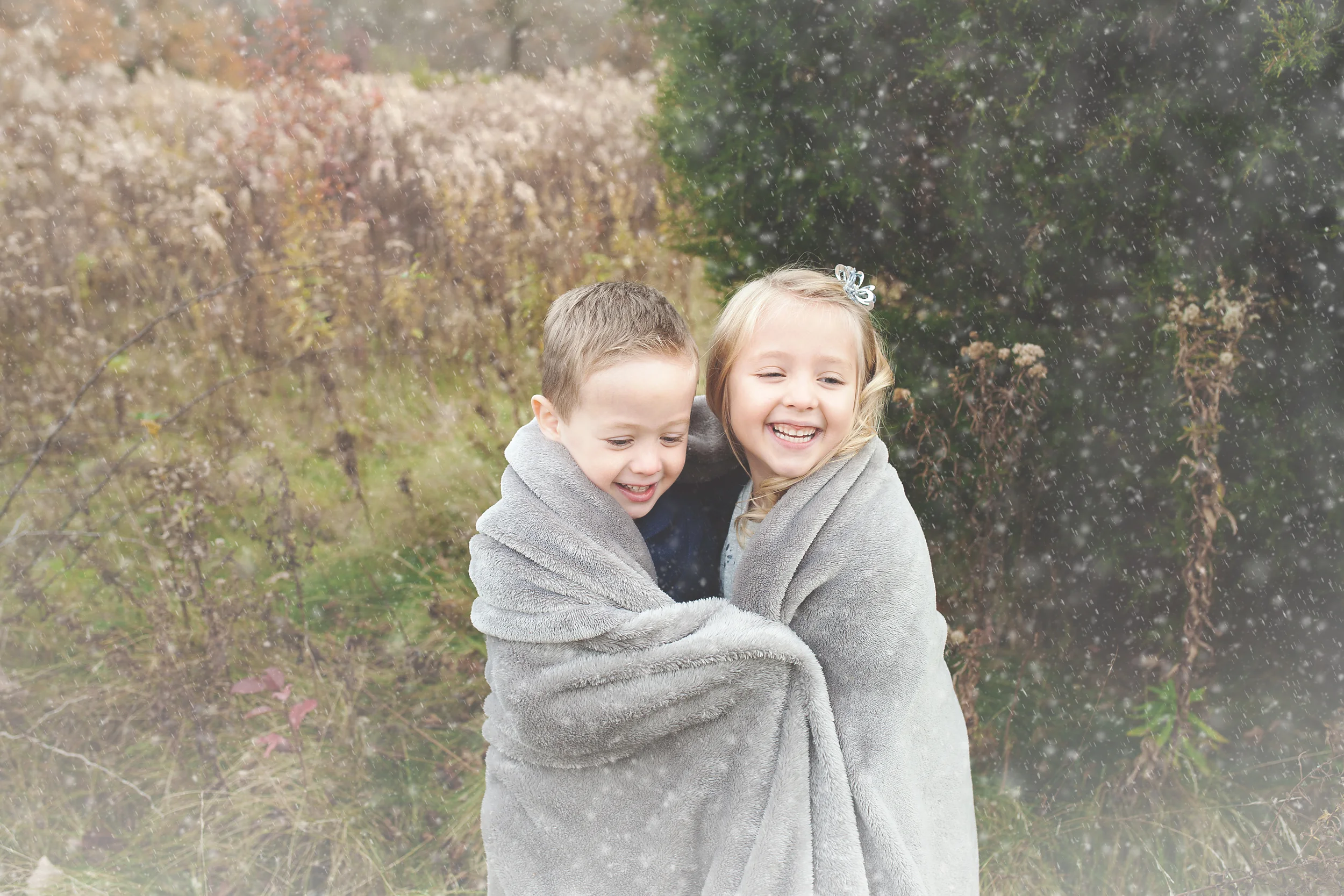 Worthington Photographer, Fall on location session, family