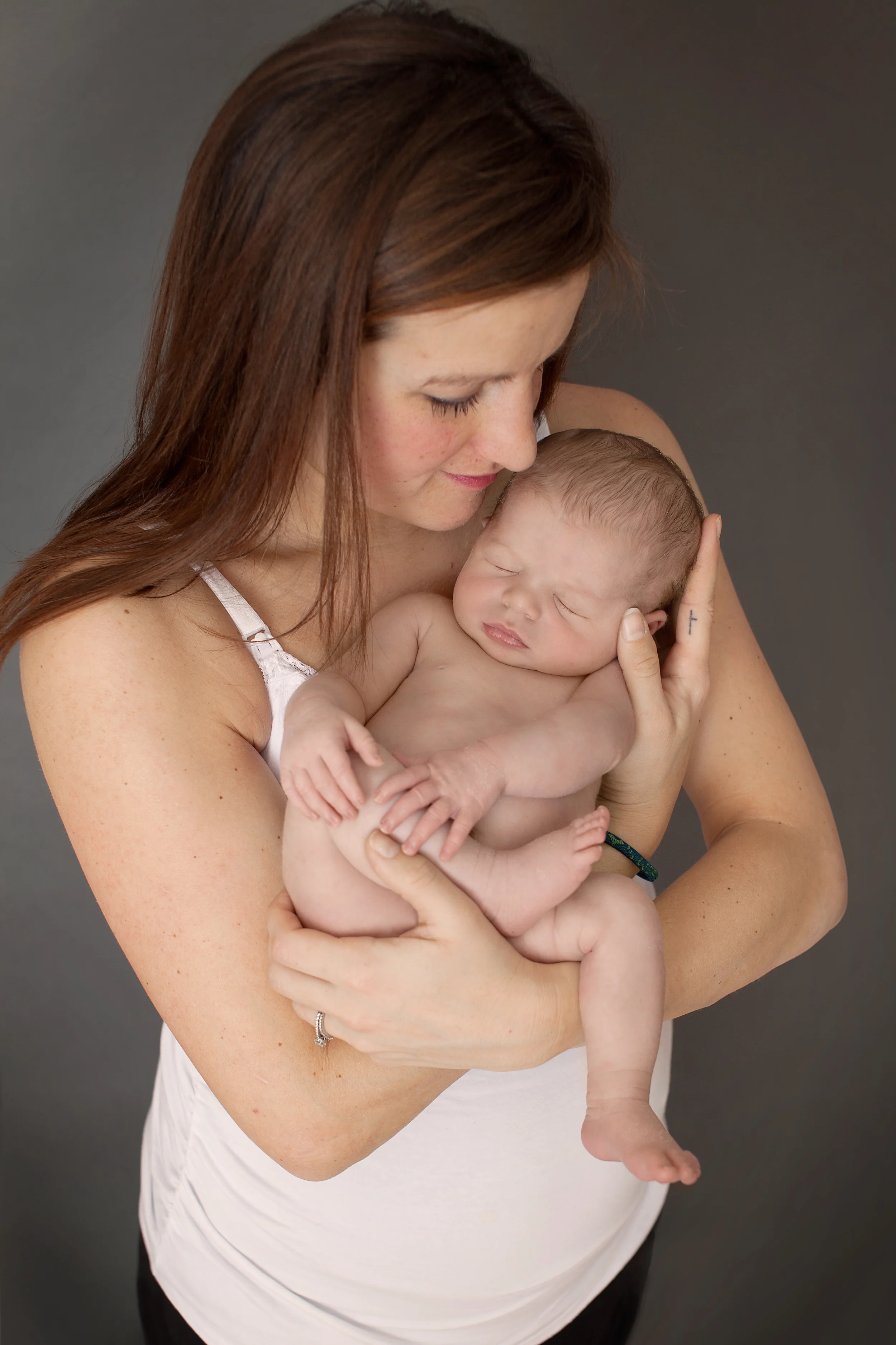 Columbus, Ohio photographer, Professional Portrait Studio, newborn photography. 