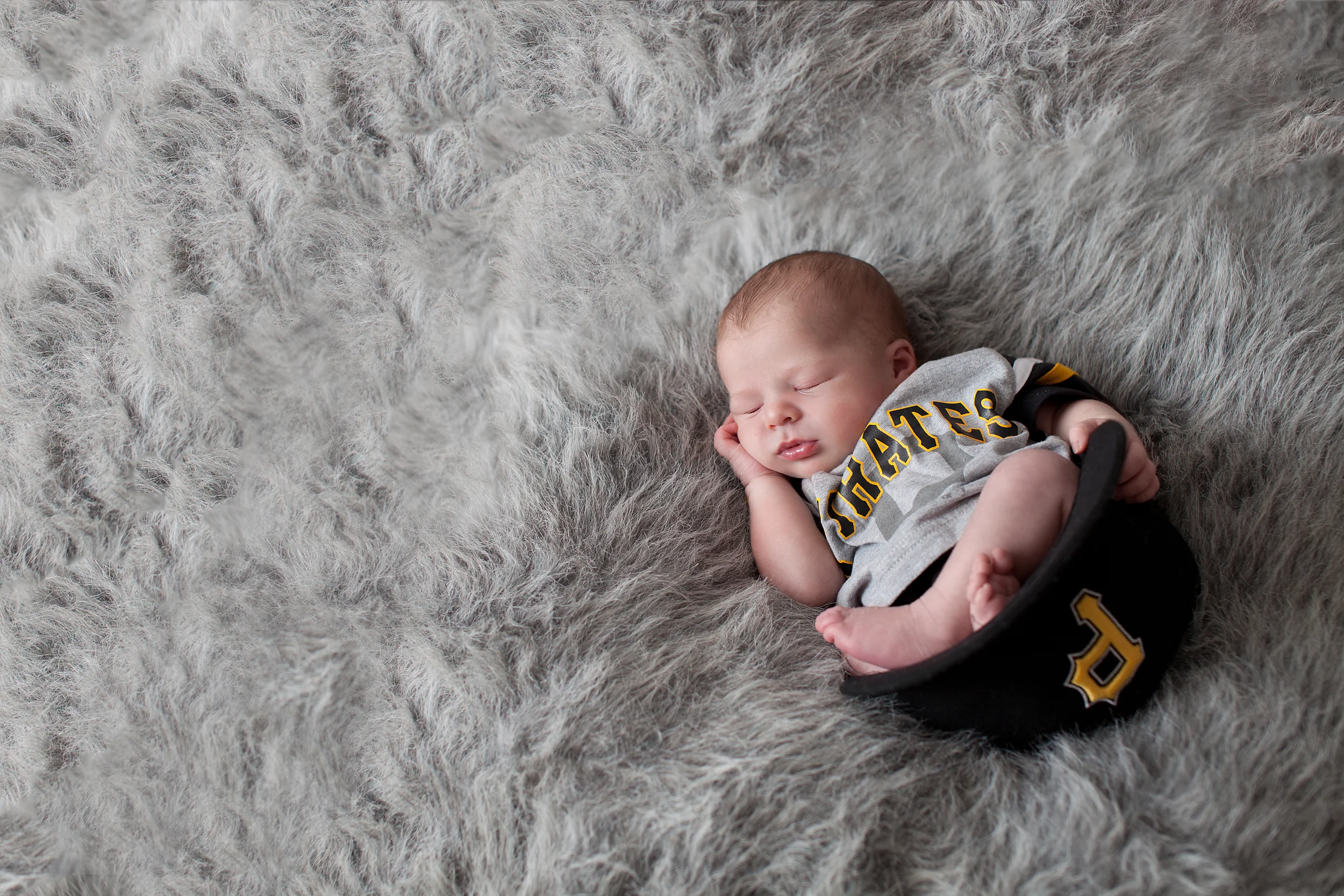 Columbus, Ohio photographer, Professional Portrait Studio, newborn photography. 