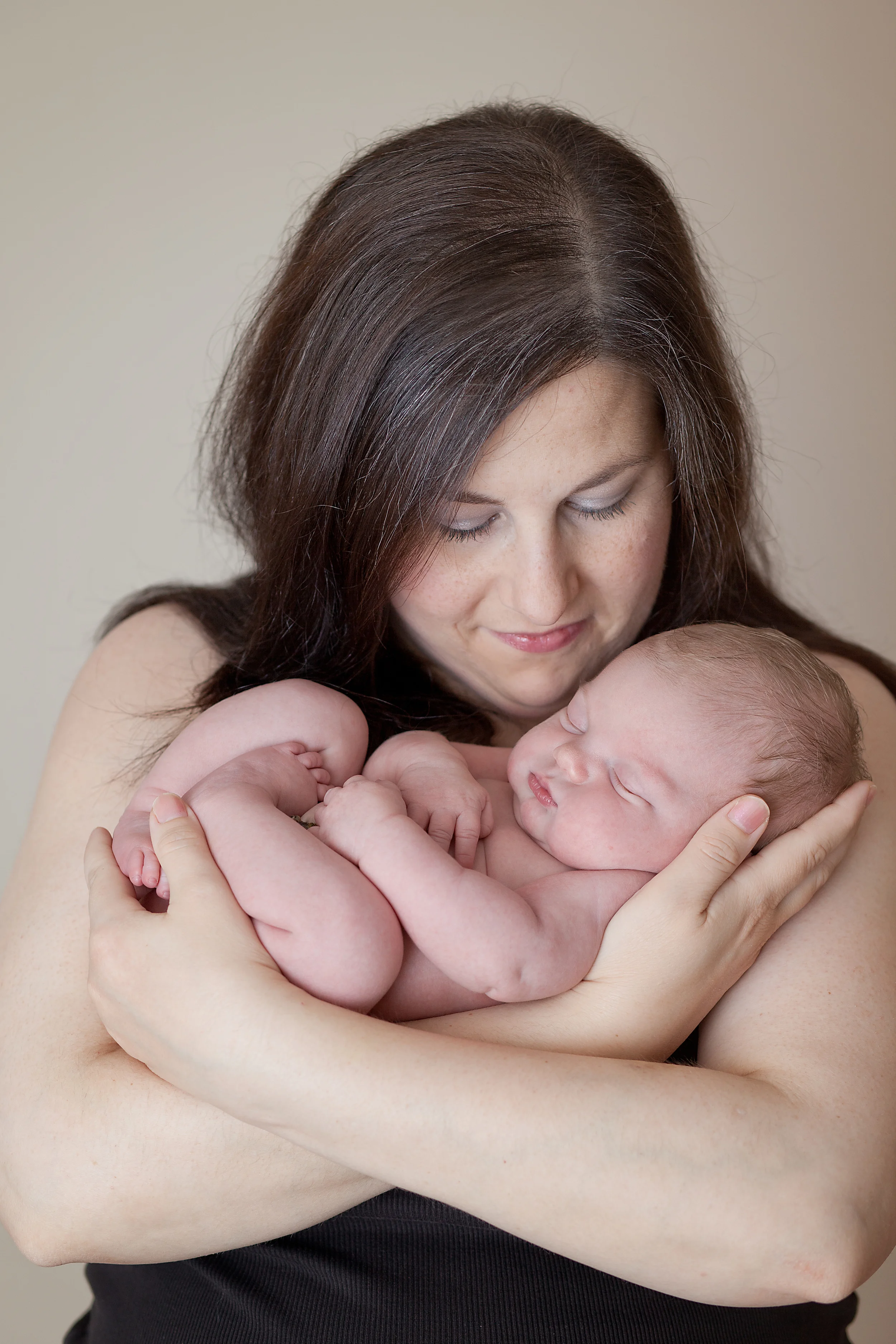 Worthington, Ohio local photographer, megan V photography. Powell studio servicing newborns, children and family sessions. 