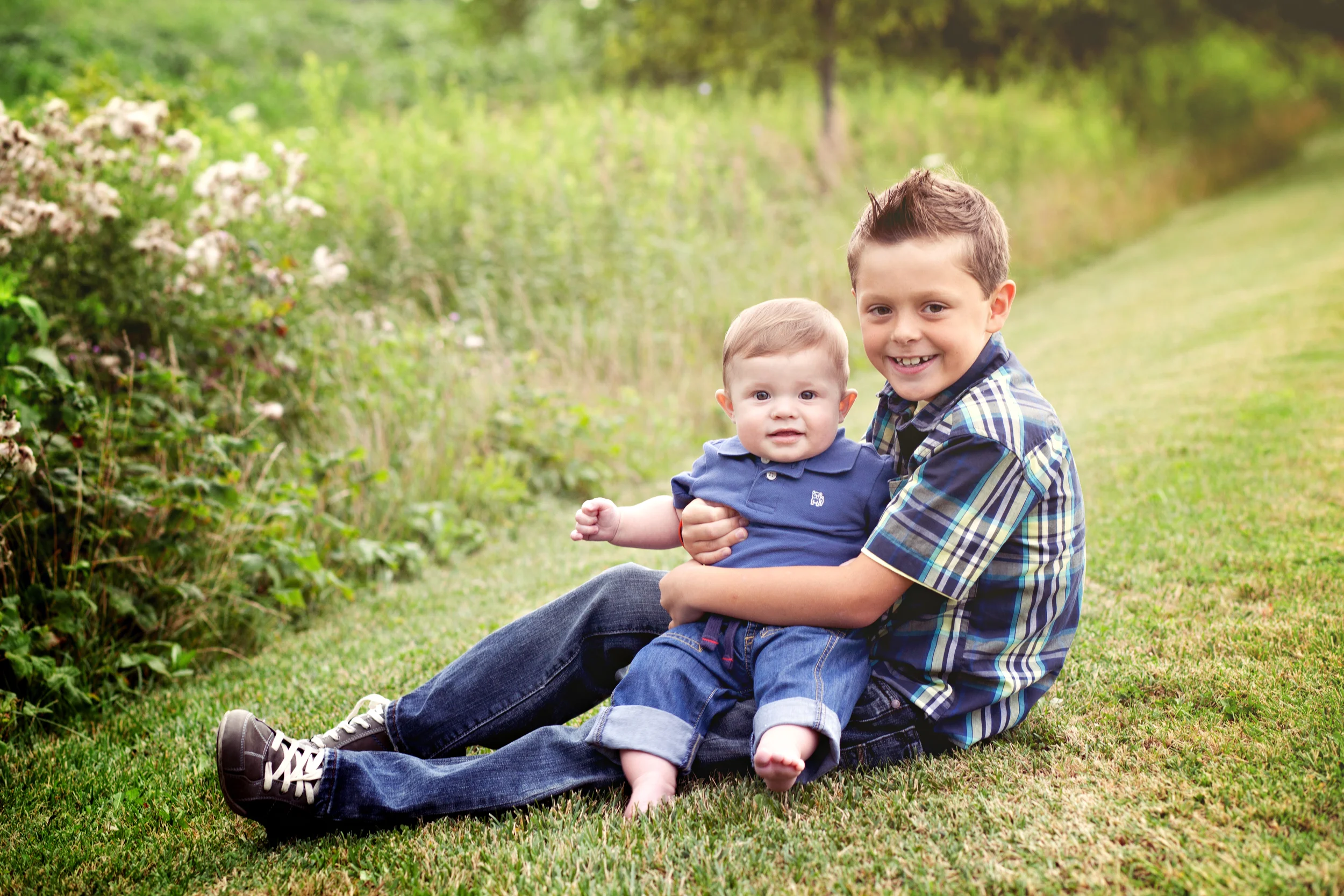 Worthington, Ohio photographer. Powell Studio offering family, children and newborn sessions. Megan V photography.