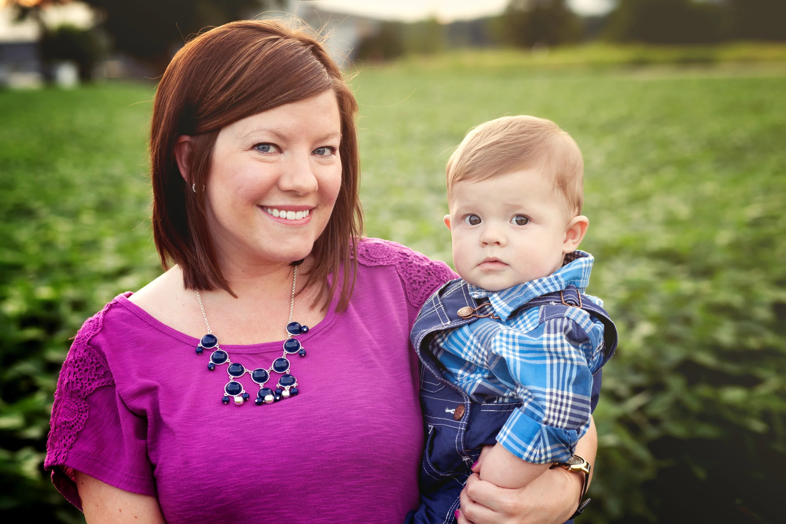 Worthington, Ohio photographer. Powell Studio offering family, children and newborn sessions. Megan V photography.