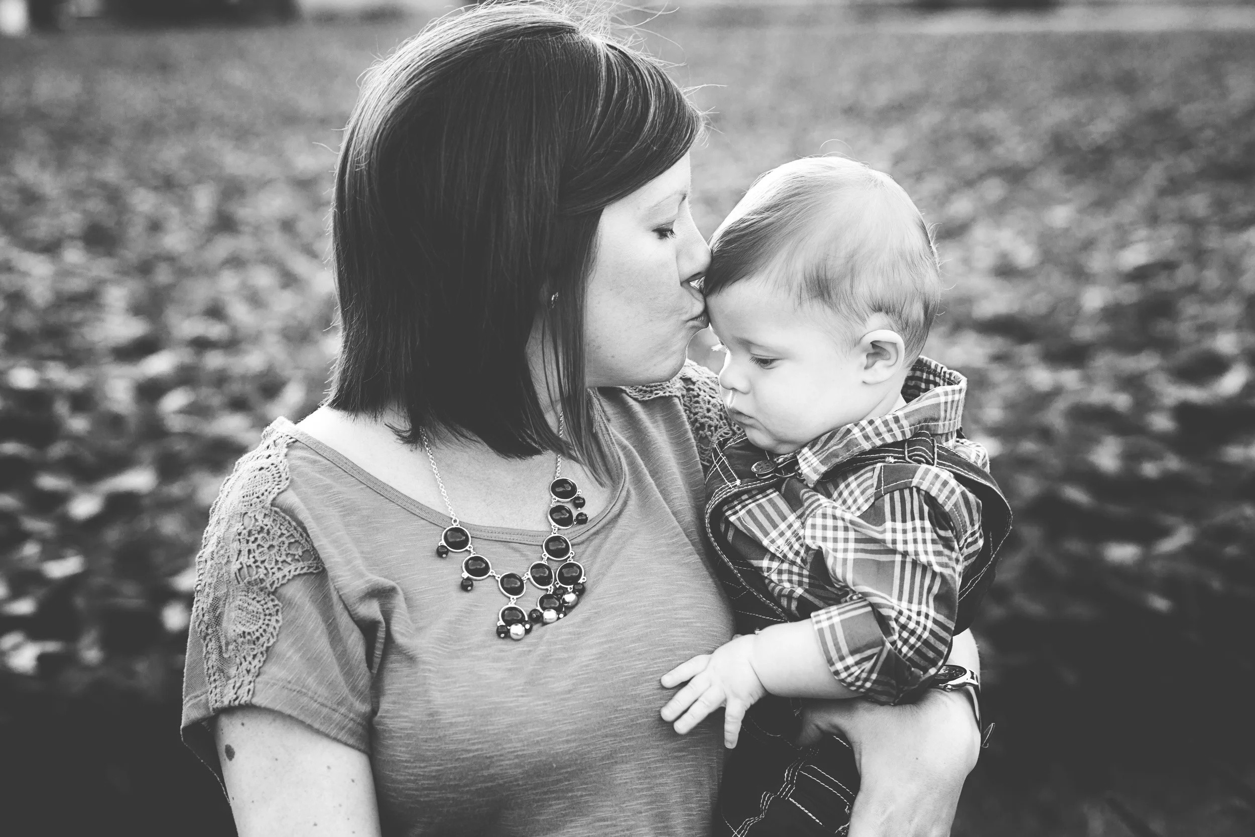 Worthington, Ohio photographer. Powell Studio offering family, children and newborn sessions. Megan V photography.
