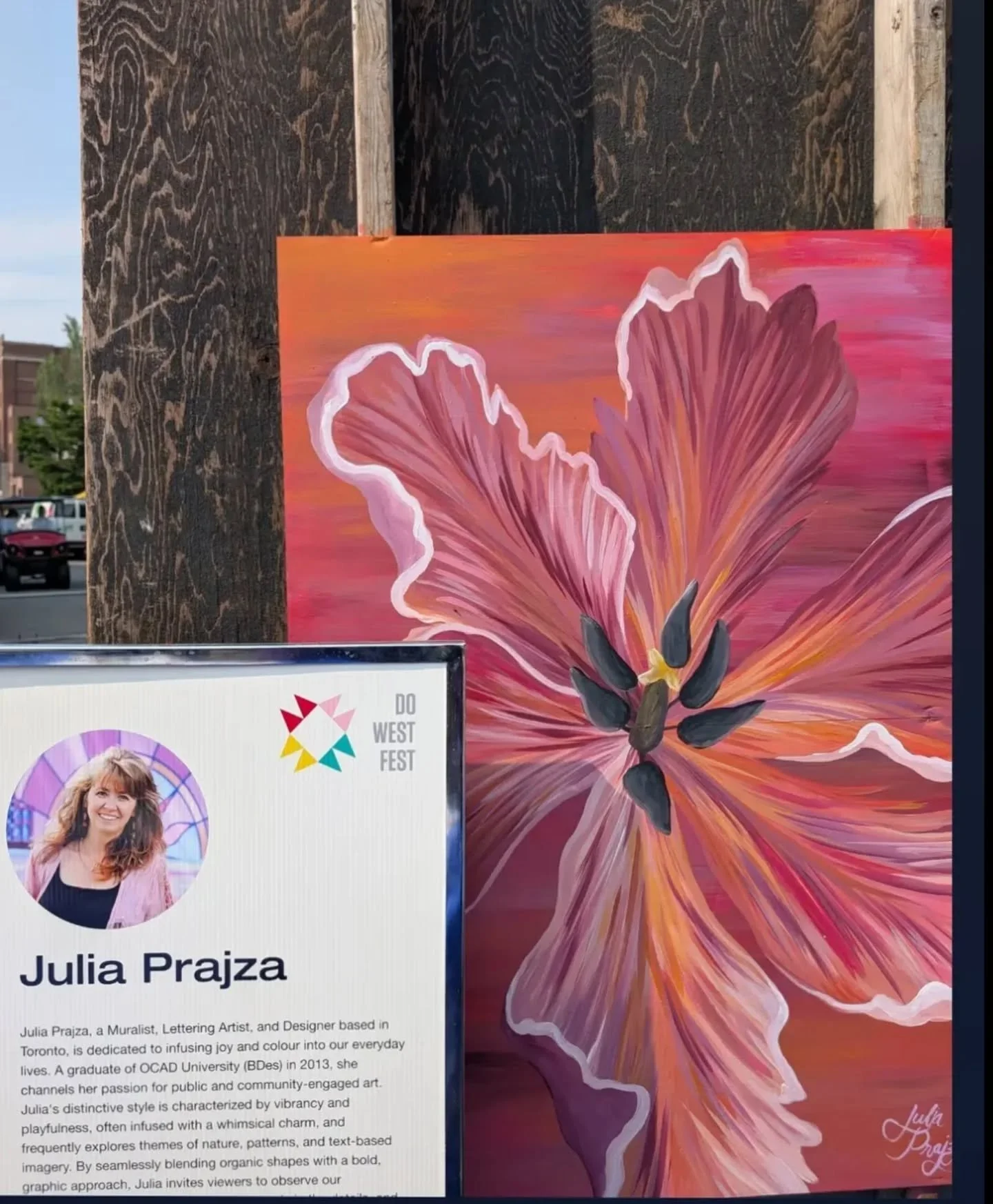 🌞 Summer time means festival time which means live painting time 🎨

I survived my first live painting experience at @dowestfest and it was amazing!!! Huge shout out to @lookieleu and the Do West Team for having me, supporting artists and managing t