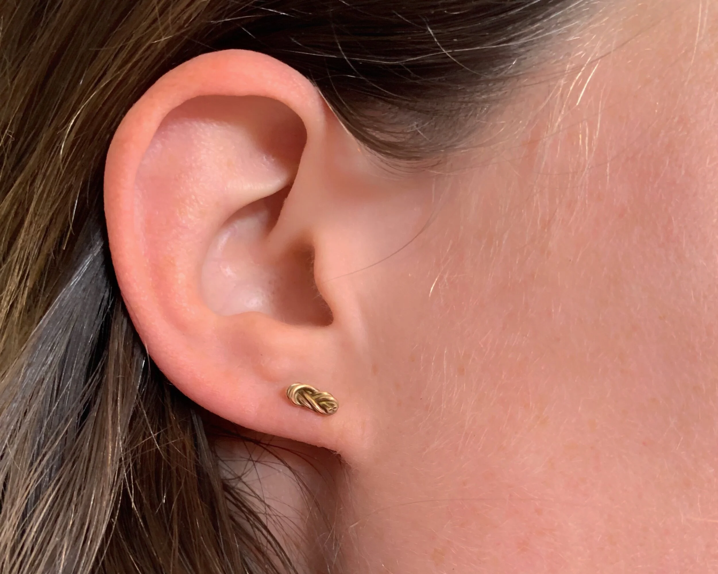 AB8C6726-0A53-4142-B34E-22E9D4E6BFFF