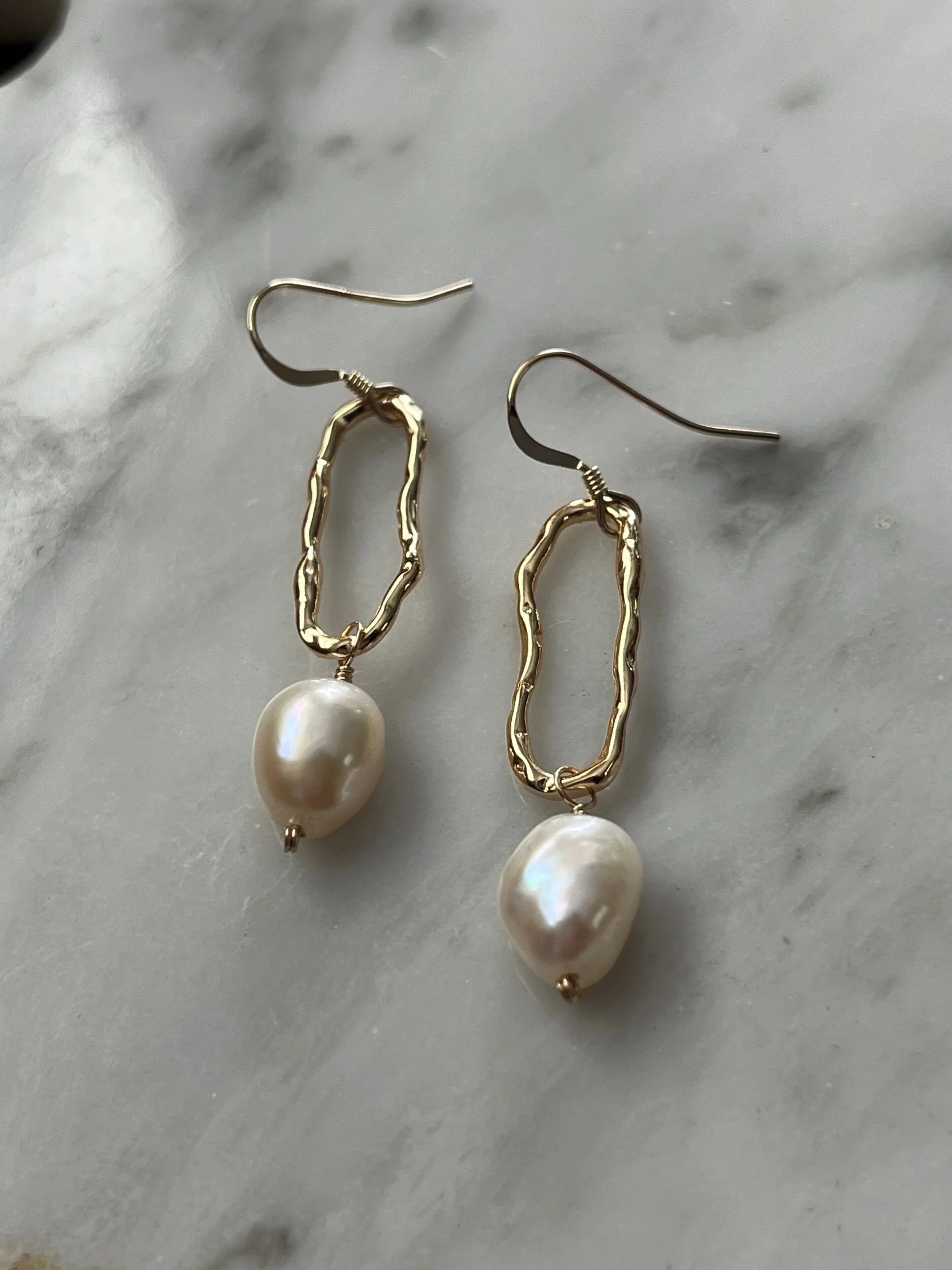 13A10B1F-77BF-4E6E-A78E-75B41DE0DBB8