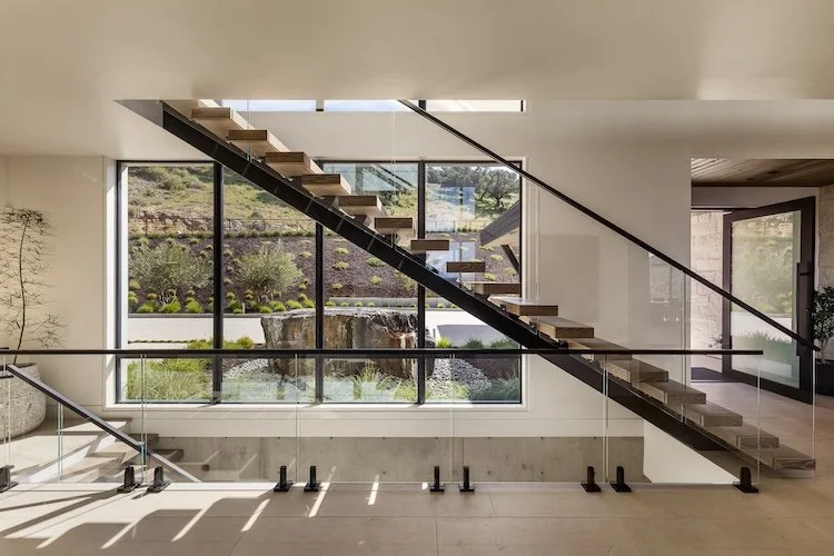 22_mwier_isaman_papich_stair3_v1_webres.jpg
