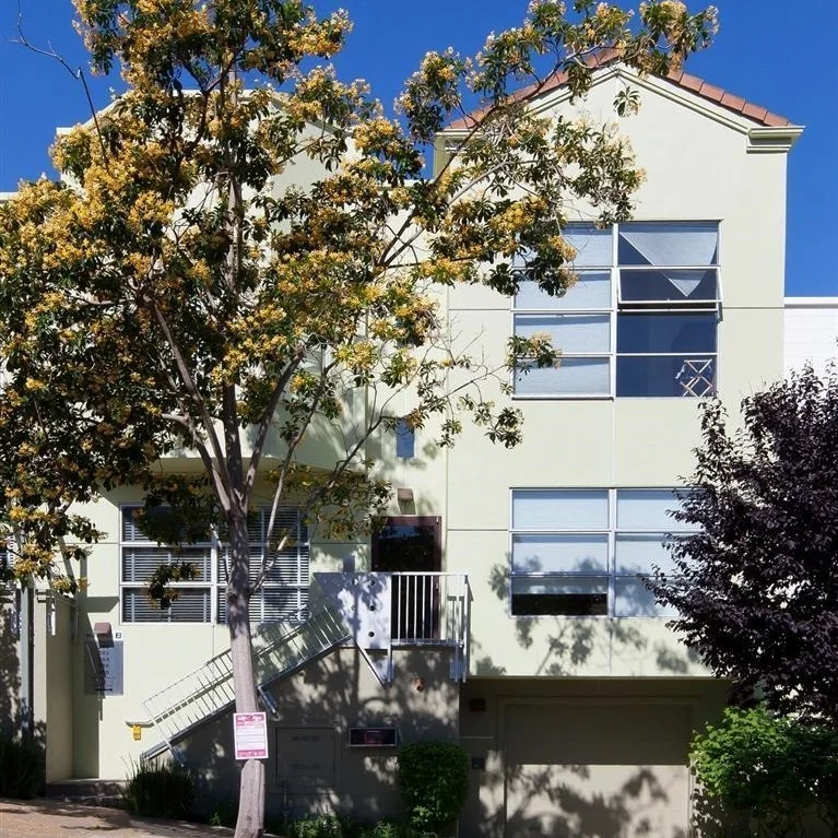 386 Arkansas Street