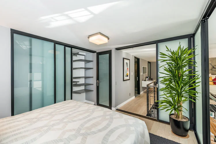 closet-doors.jpg