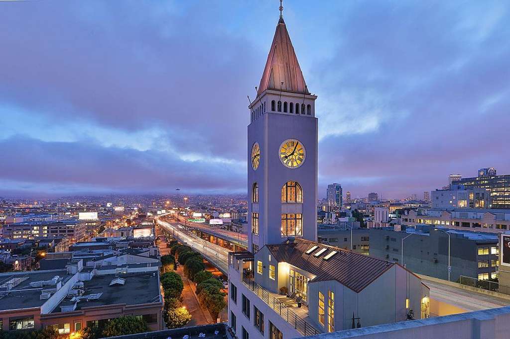 Click here for a gallery of all of the penthouse photos.